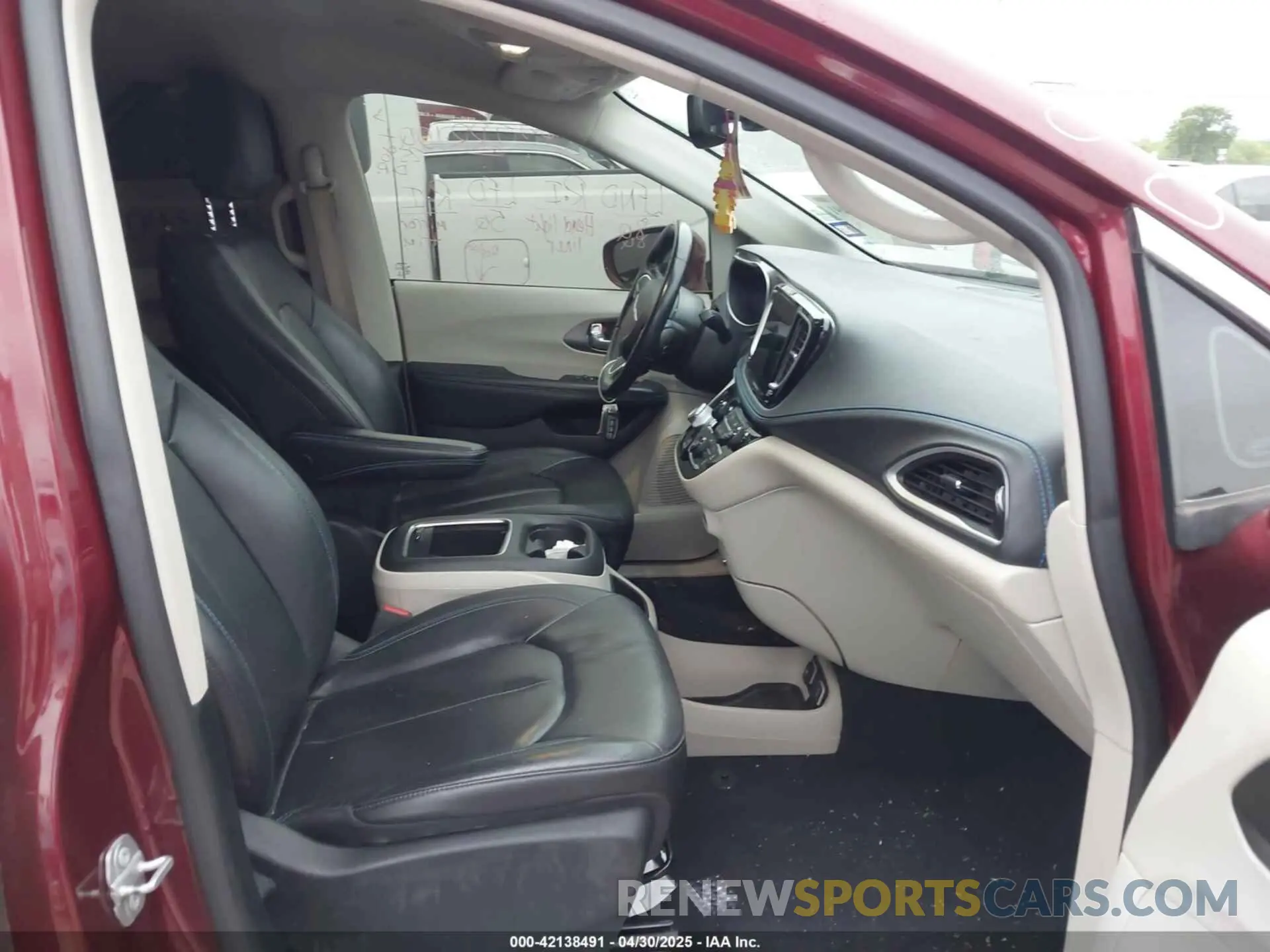 5 fotografías del automóvil dañado 2C4RC1BG0MR574477 CHRYSLER PACIFICA 2021