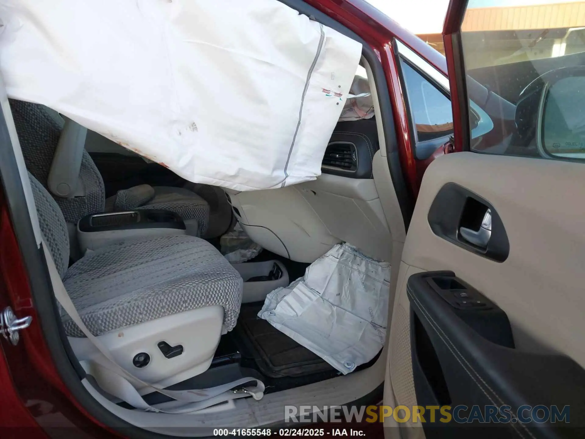 5 fotografías del automóvil dañado 2C4RC1BG1MR521500 CHRYSLER PACIFICA 2021