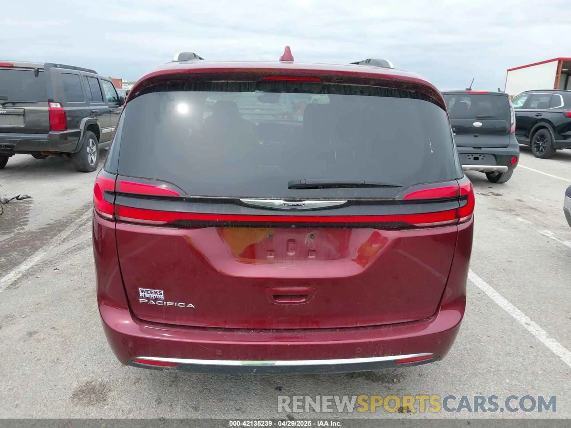17 fotografías del automóvil dañado 2C4RC1BG2MR502731 CHRYSLER PACIFICA 2021