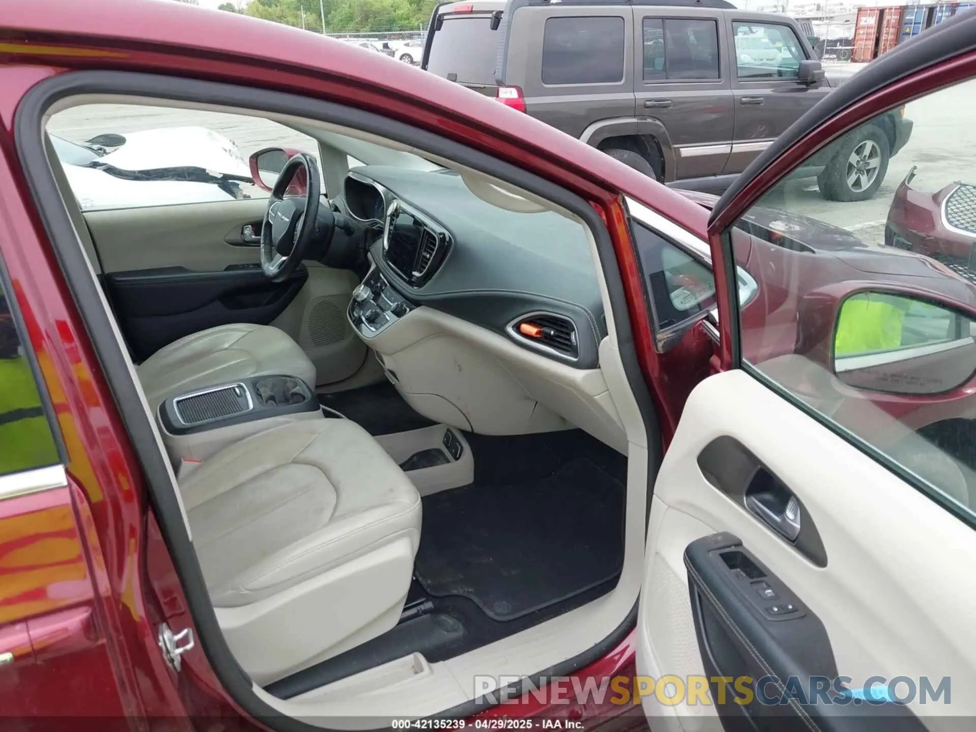 5 fotografías del automóvil dañado 2C4RC1BG2MR502731 CHRYSLER PACIFICA 2021