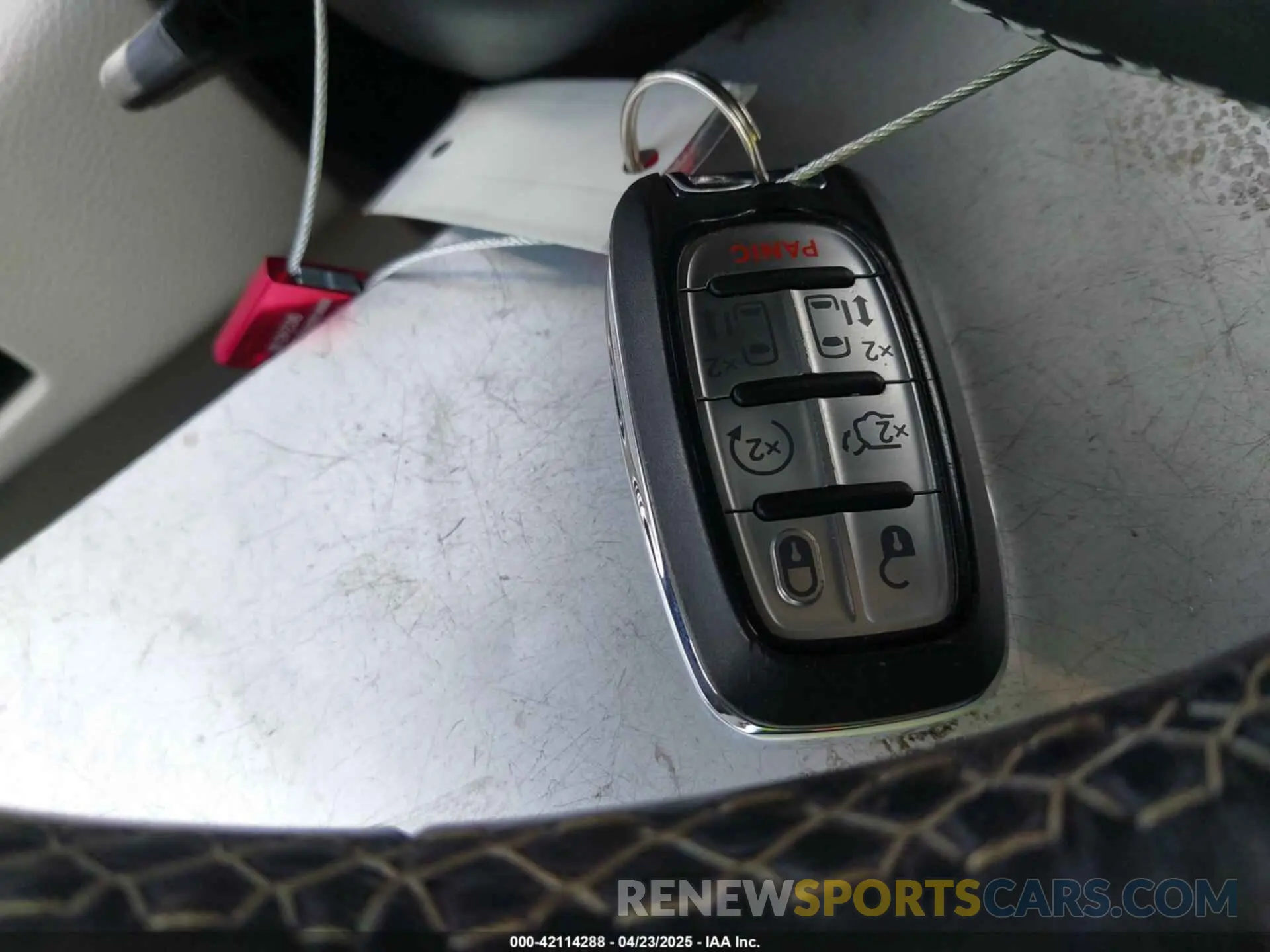 11 fotografías del automóvil dañado 2C4RC1BG2MR510053 CHRYSLER PACIFICA 2021