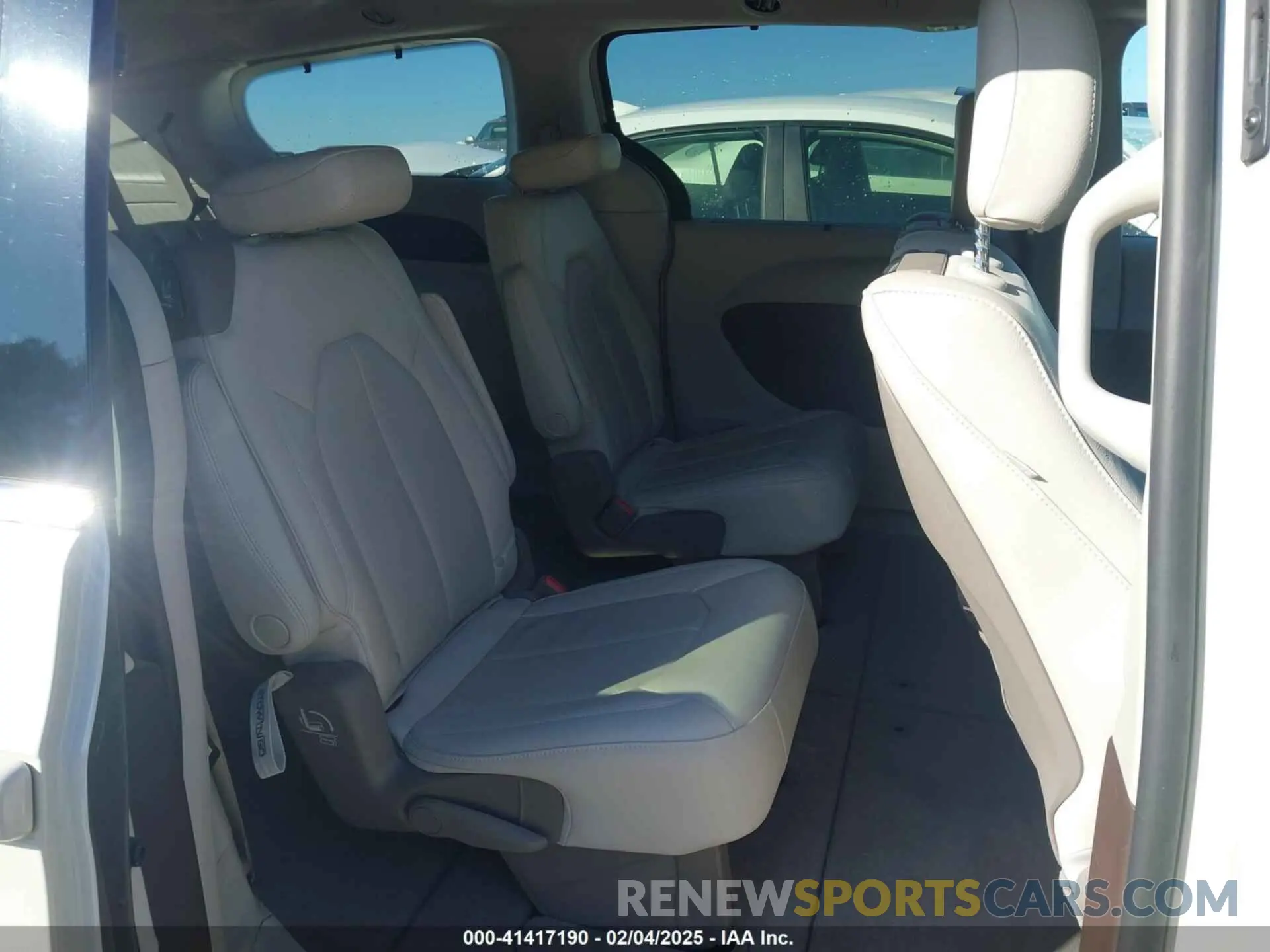 8 fotografías del automóvil dañado 2C4RC1BG2MR513566 CHRYSLER PACIFICA 2021