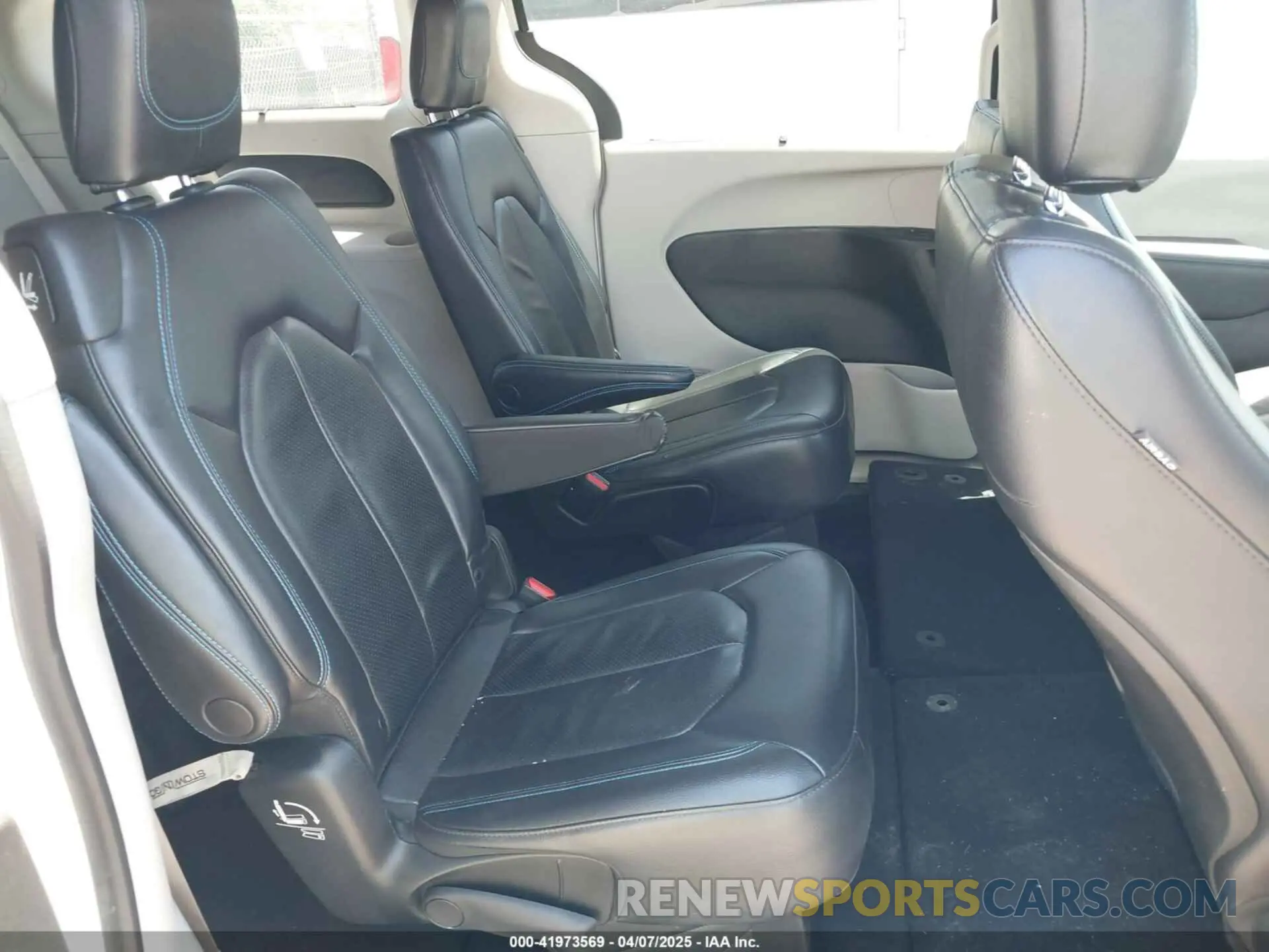 8 fotografías del automóvil dañado 2C4RC1BG2MR598201 CHRYSLER PACIFICA 2021