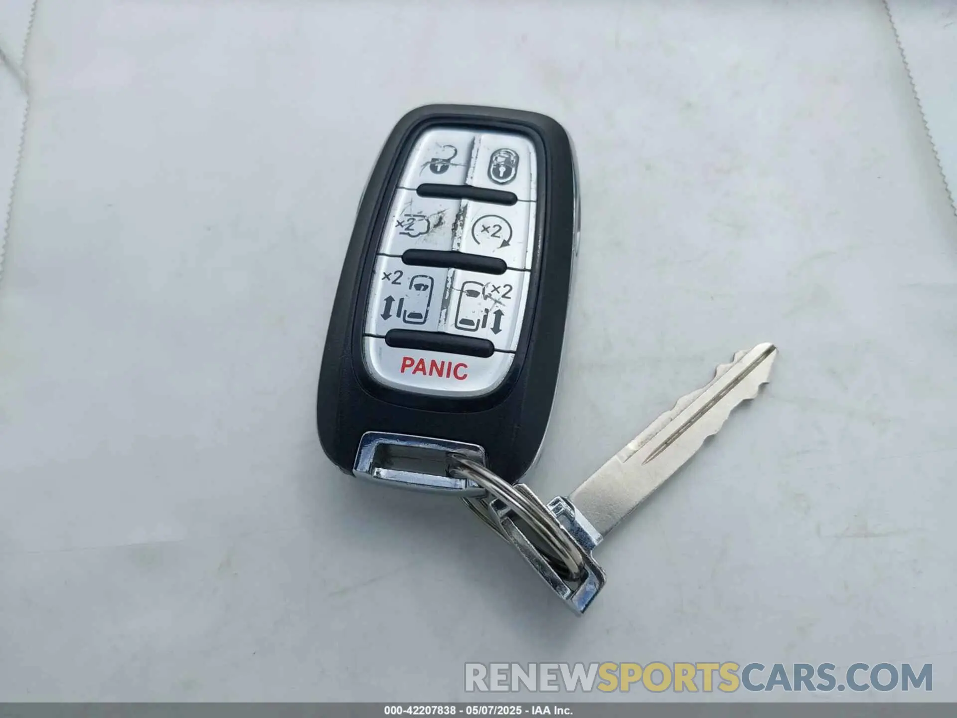 11 fotografías del automóvil dañado 2C4RC1BG3MR552828 CHRYSLER PACIFICA 2021