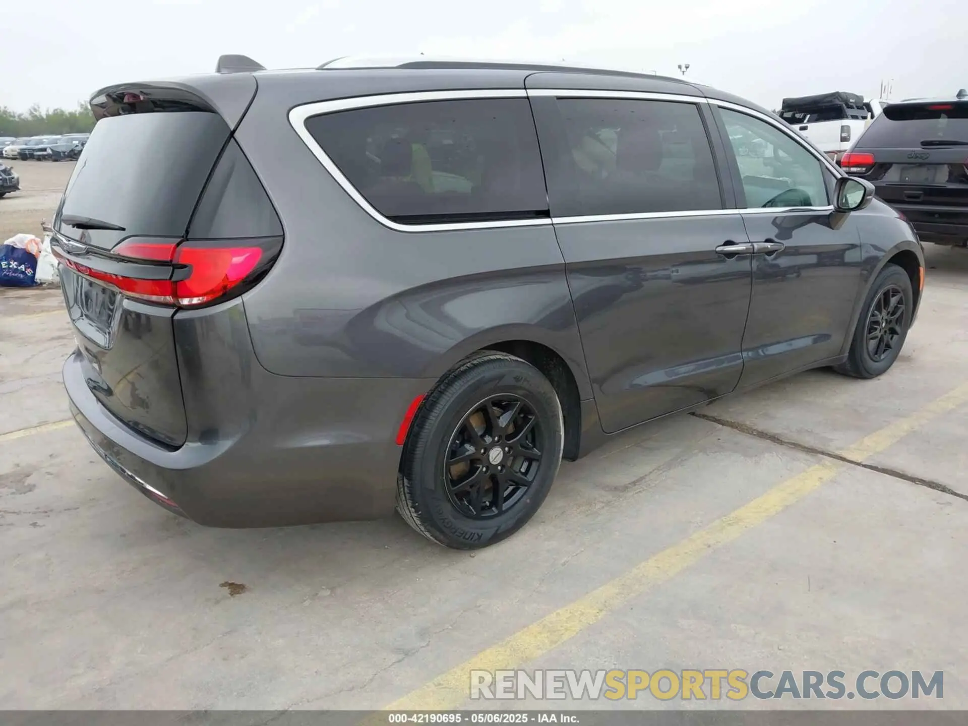 4 fotografías del automóvil dañado 2C4RC1BG3MR574439 CHRYSLER PACIFICA 2021