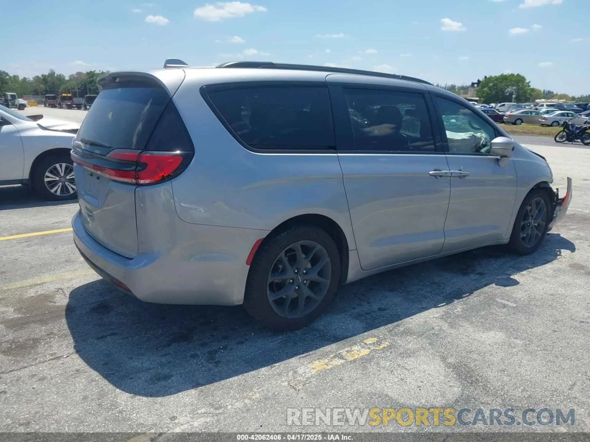 4 fotografías del automóvil dañado 2C4RC1BG3MR591256 CHRYSLER PACIFICA 2021