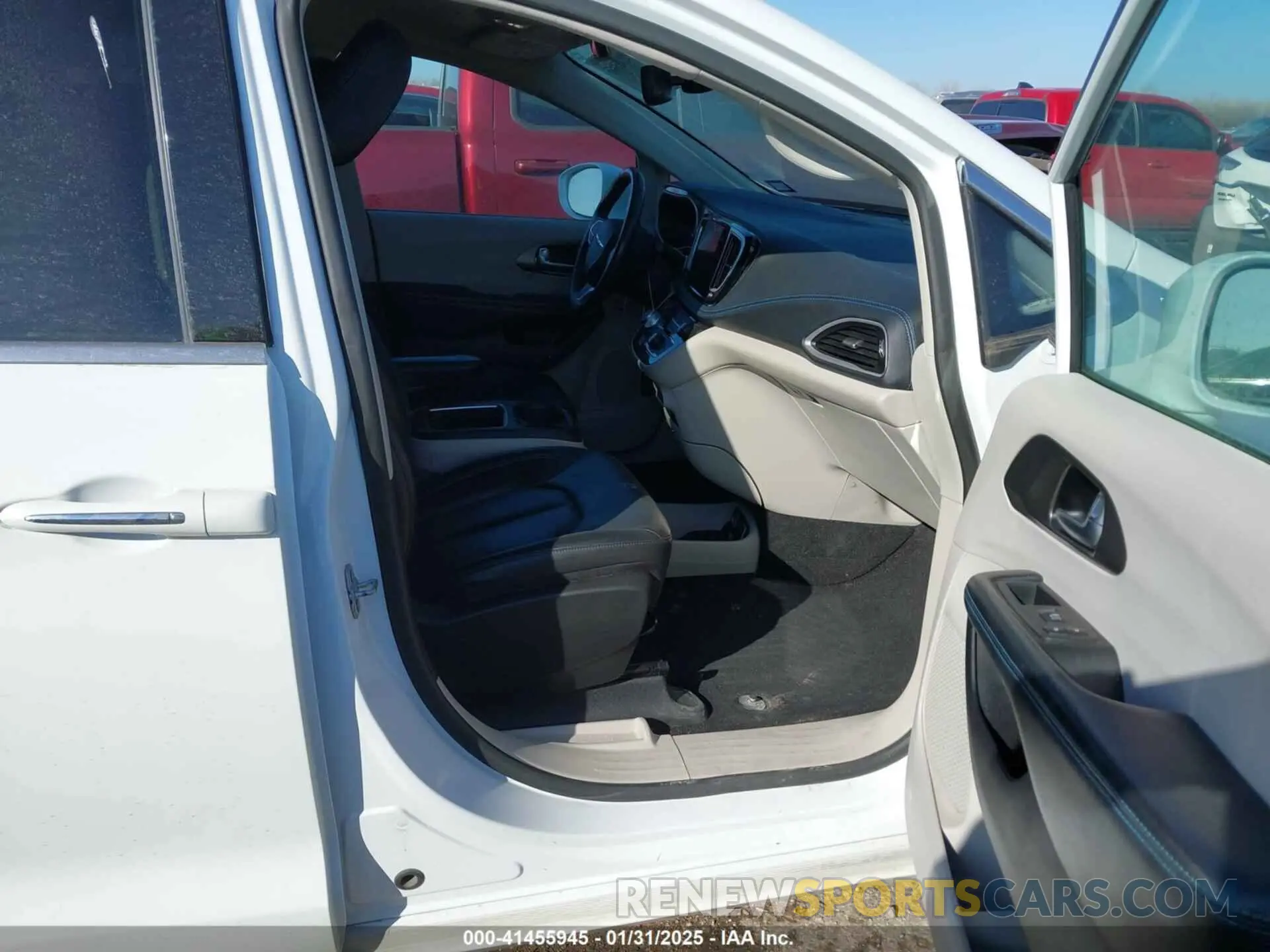 5 fotografías del automóvil dañado 2C4RC1BG5MR527381 CHRYSLER PACIFICA 2021