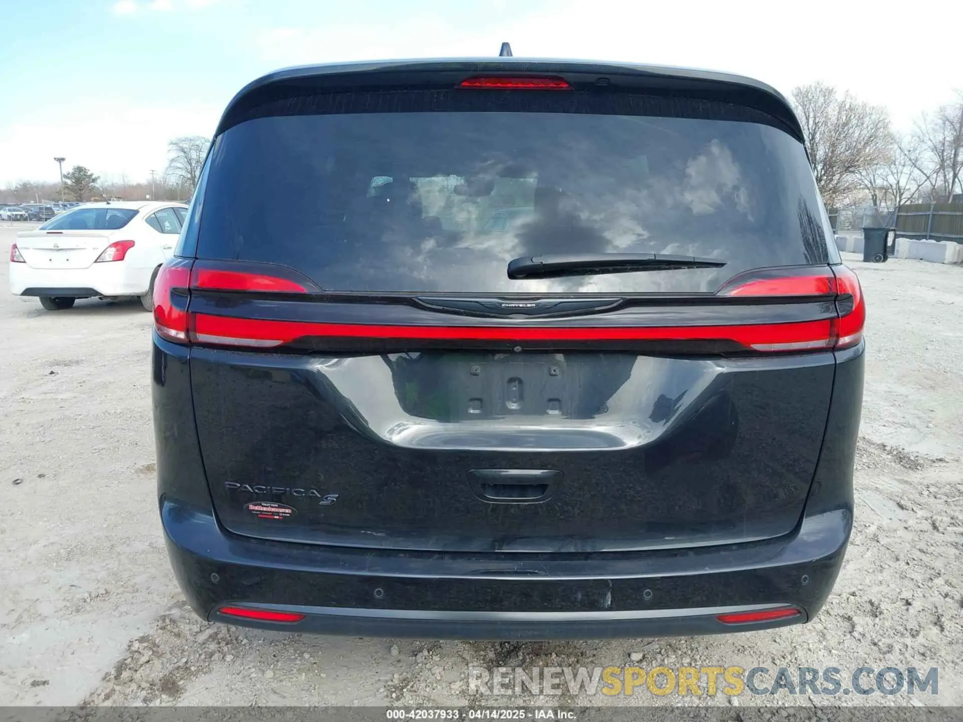 17 fotografías del automóvil dañado 2C4RC1BG5MR559795 CHRYSLER PACIFICA 2021