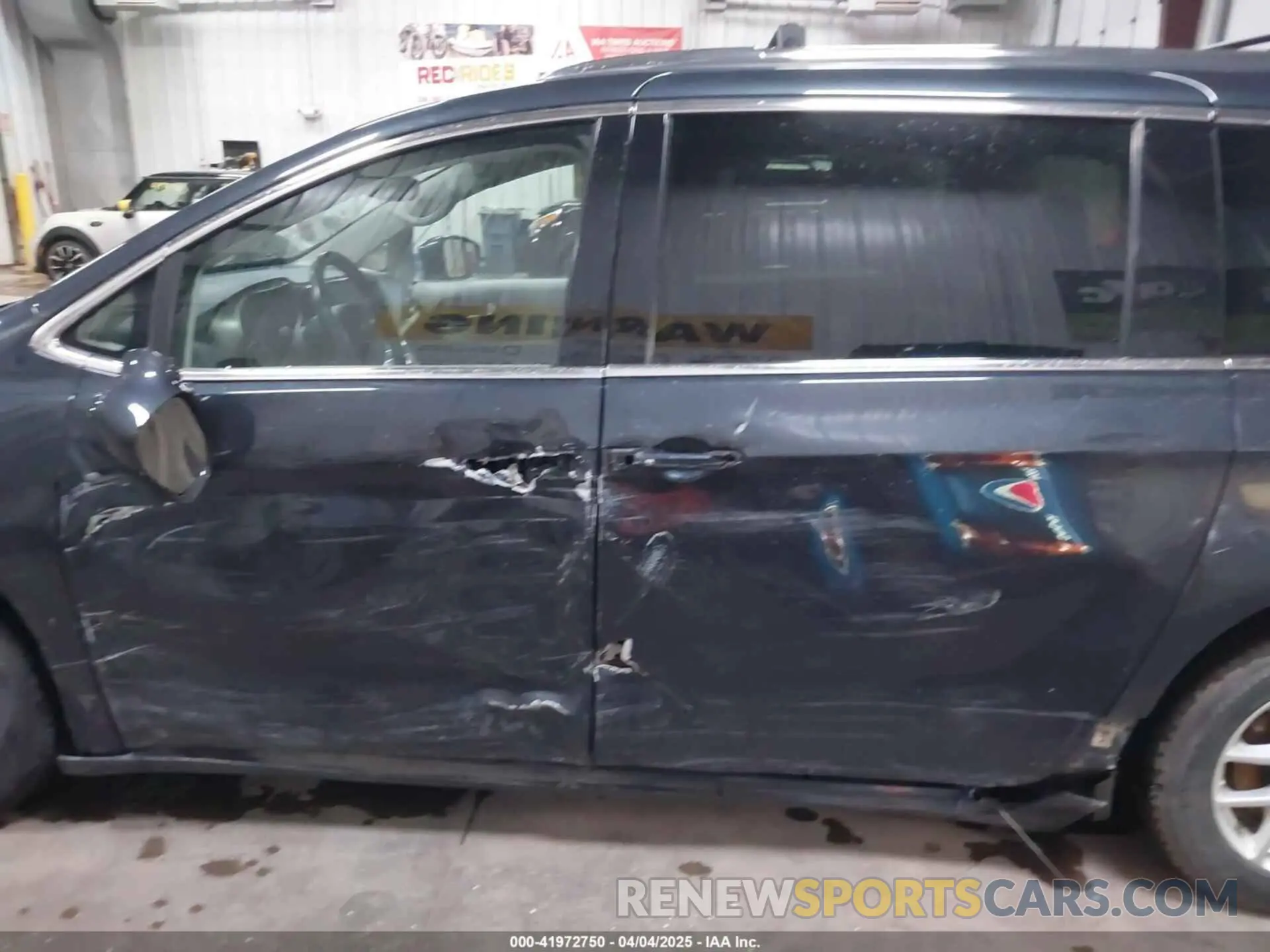 14 fotografías del automóvil dañado 2C4RC1BG5MR588987 CHRYSLER PACIFICA 2021
