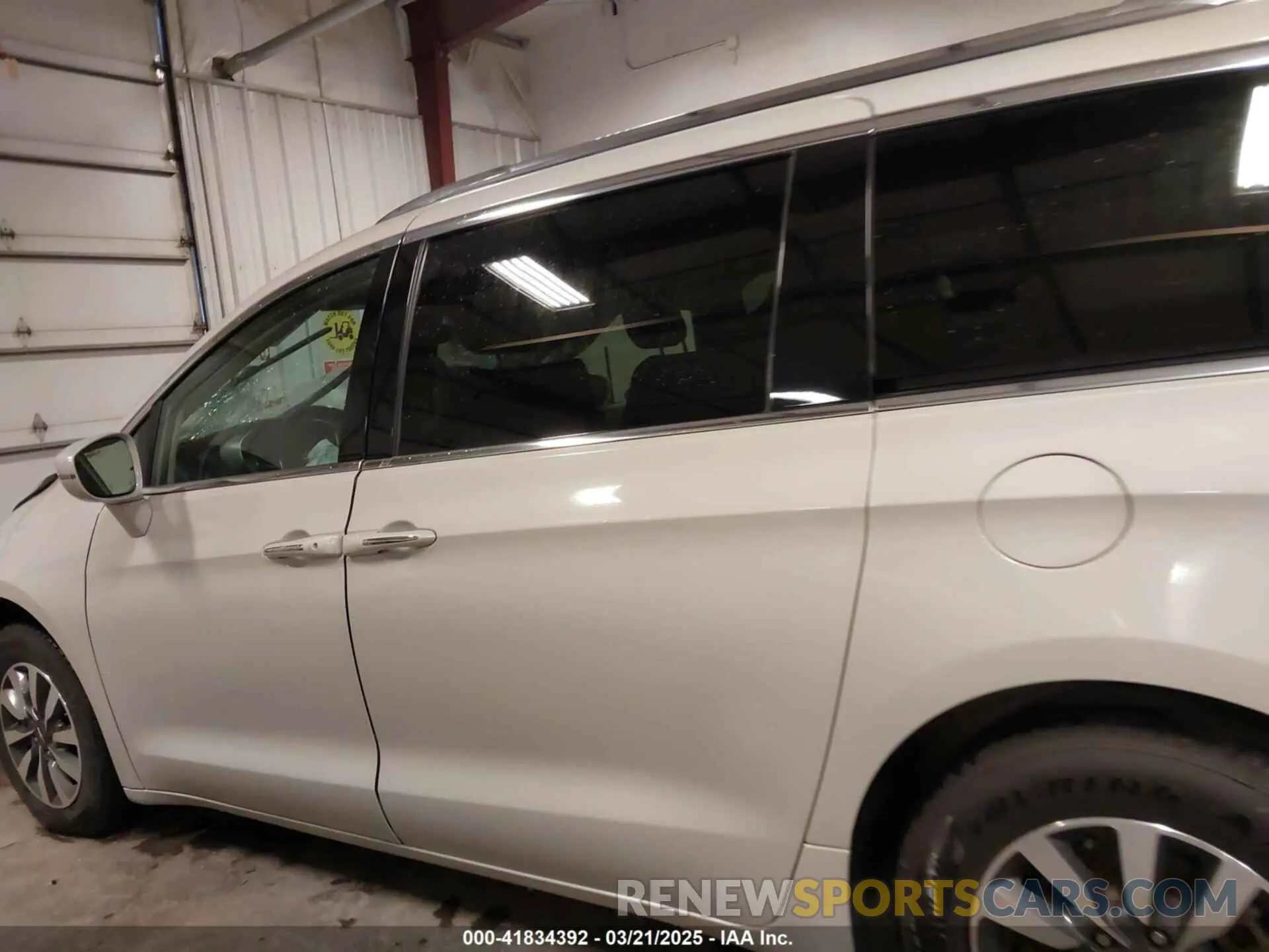 14 fotografías del automóvil dañado 2C4RC1BG7MR531772 CHRYSLER PACIFICA 2021