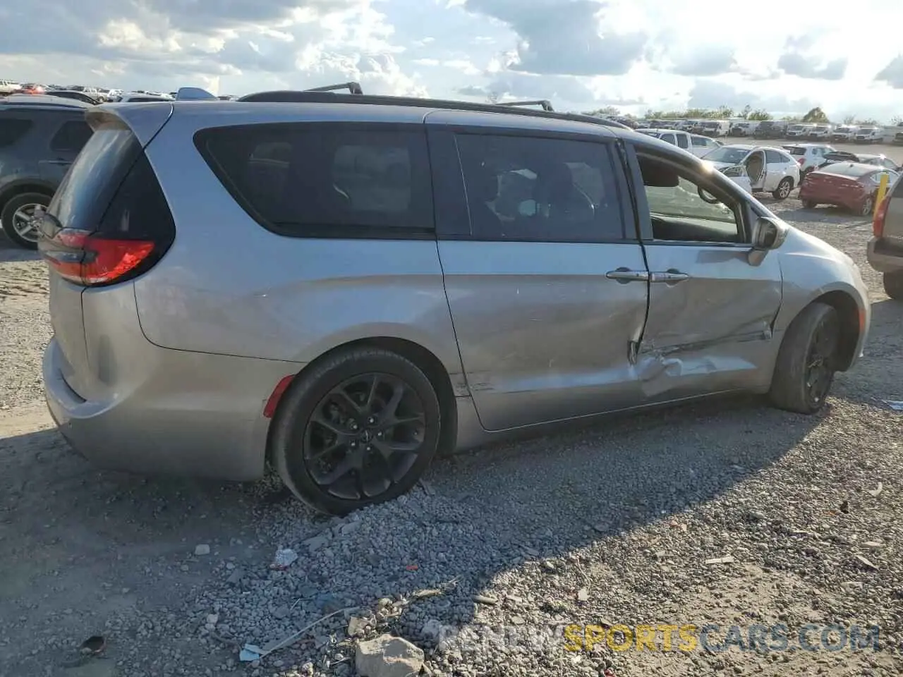 3 fotografías del automóvil dañado 2C4RC1FG2MR592683 CHRYSLER PACIFICA 2021
