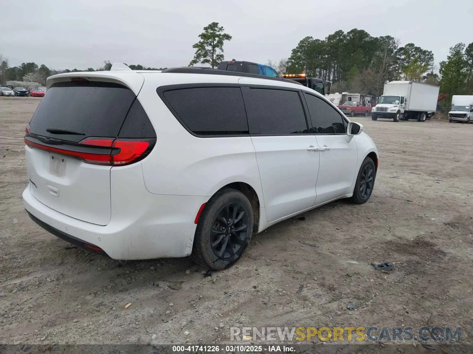 4 fotografías del automóvil dañado 2C4RC1FG3MR517118 CHRYSLER PACIFICA 2021