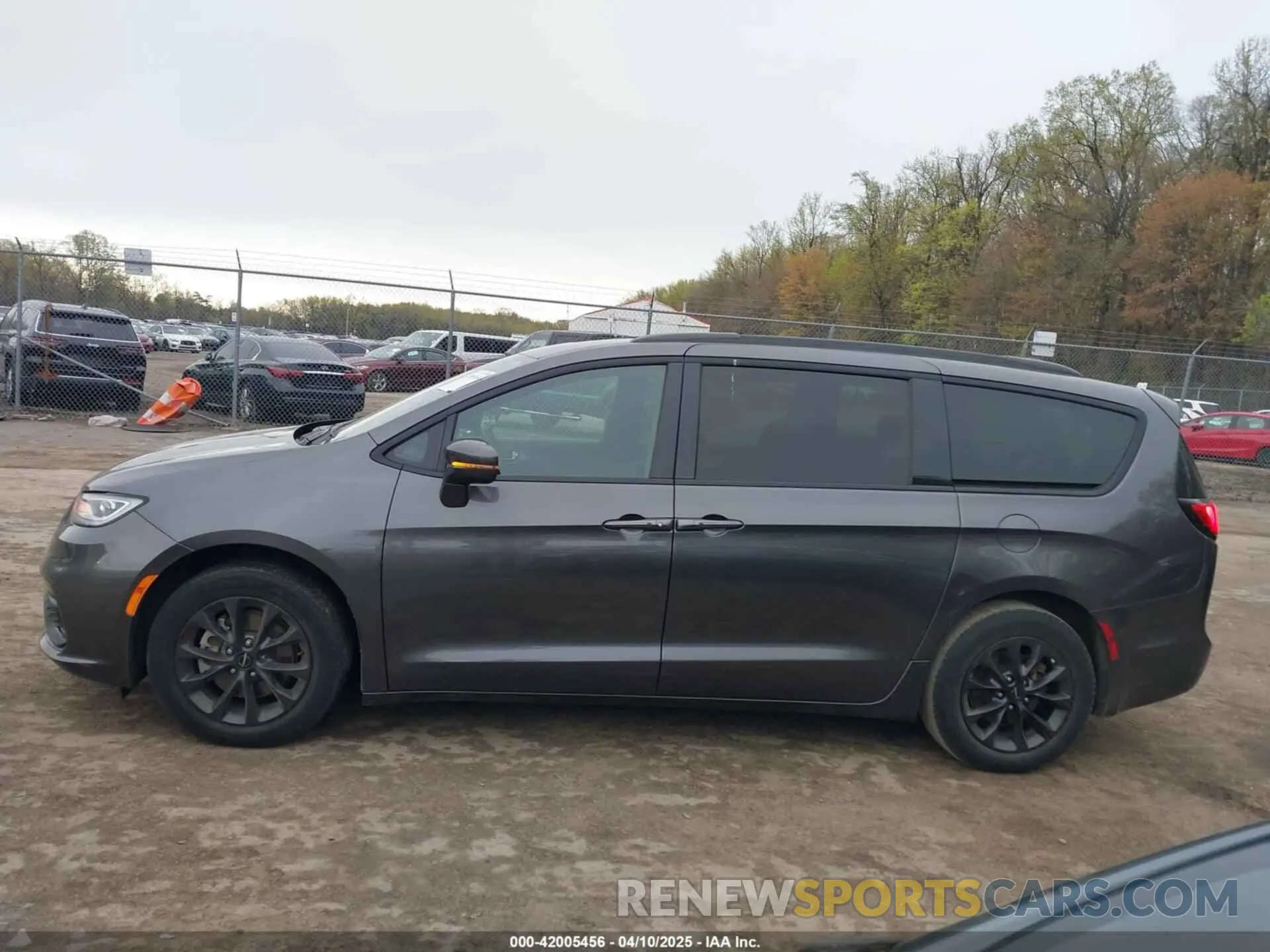13 fotografías del automóvil dañado 2C4RC1FG4MR501123 CHRYSLER PACIFICA 2021