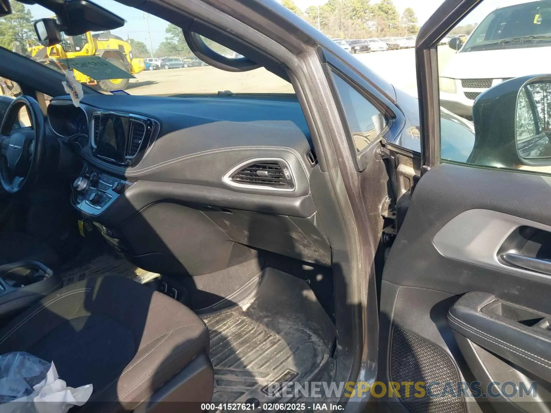 5 fotografías del automóvil dañado 2C4RC1FG7MR572087 CHRYSLER PACIFICA 2021