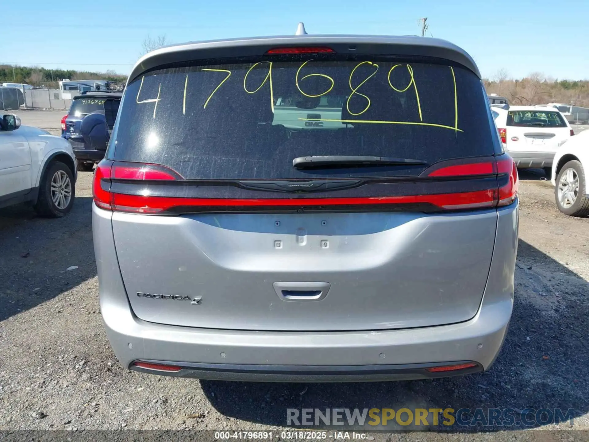 16 fotografías del automóvil dañado 2C4RC1FG8MR565455 CHRYSLER PACIFICA 2021