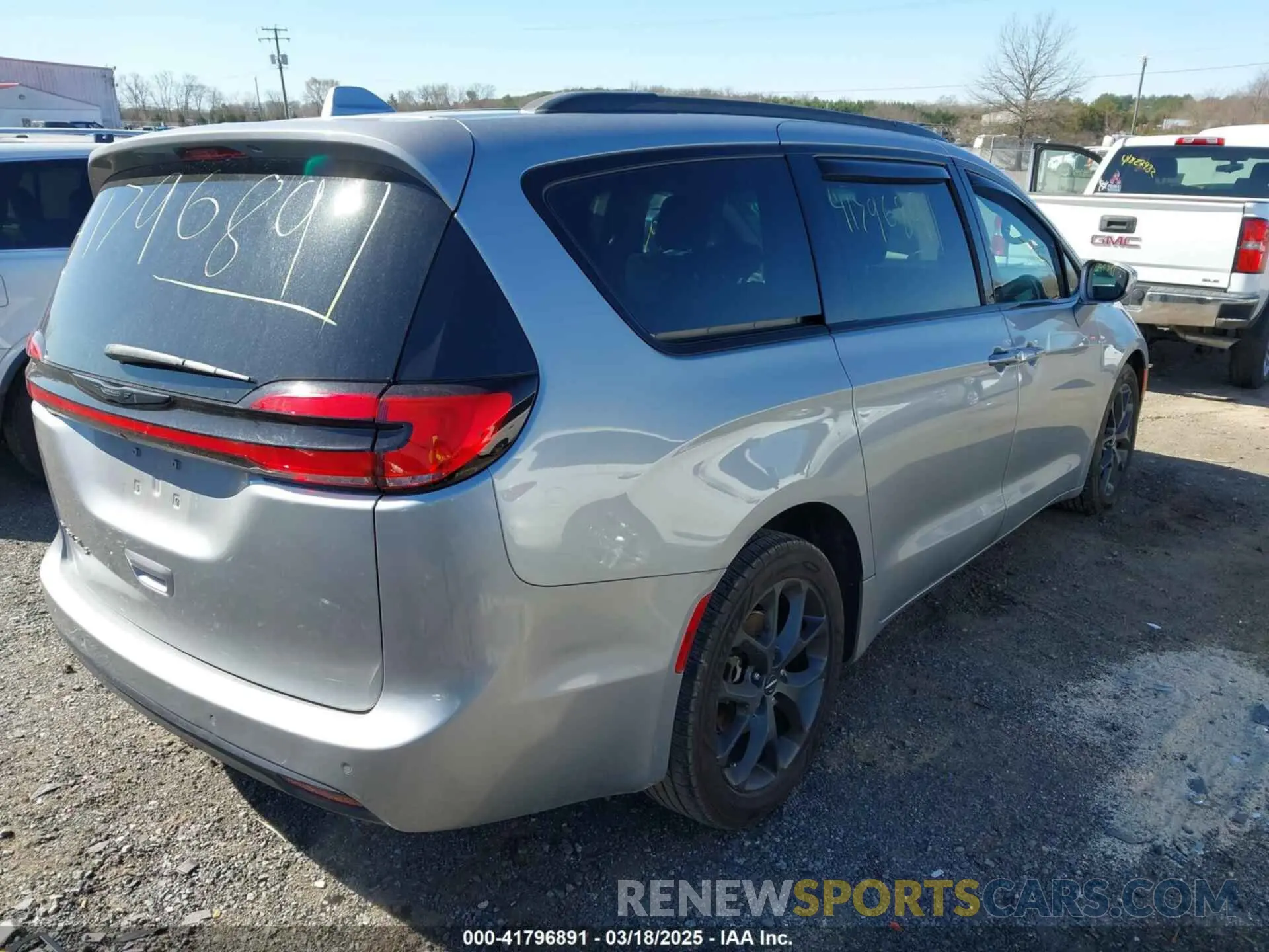 4 fotografías del automóvil dañado 2C4RC1FG8MR565455 CHRYSLER PACIFICA 2021