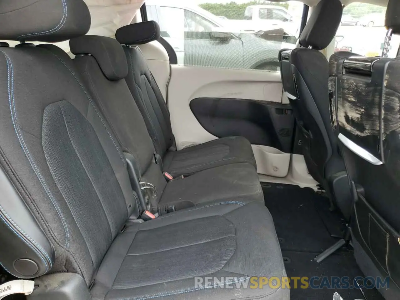 11 fotografías del automóvil dañado 2C4RC1FGXMR550164 CHRYSLER PACIFICA 2021