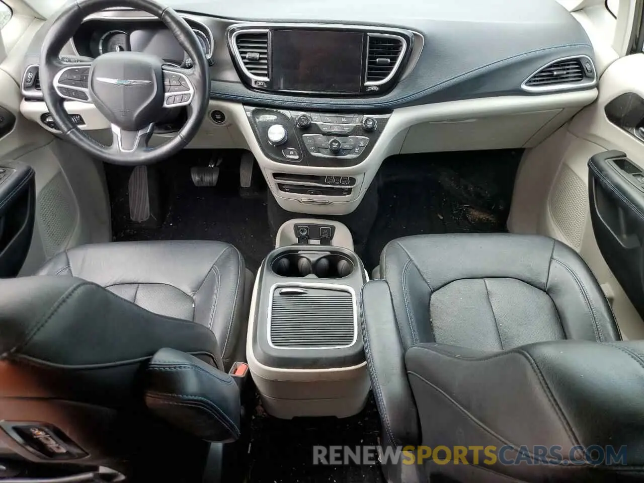 8 fotografías del automóvil dañado 2C4RC1L70MR525066 CHRYSLER PACIFICA 2021