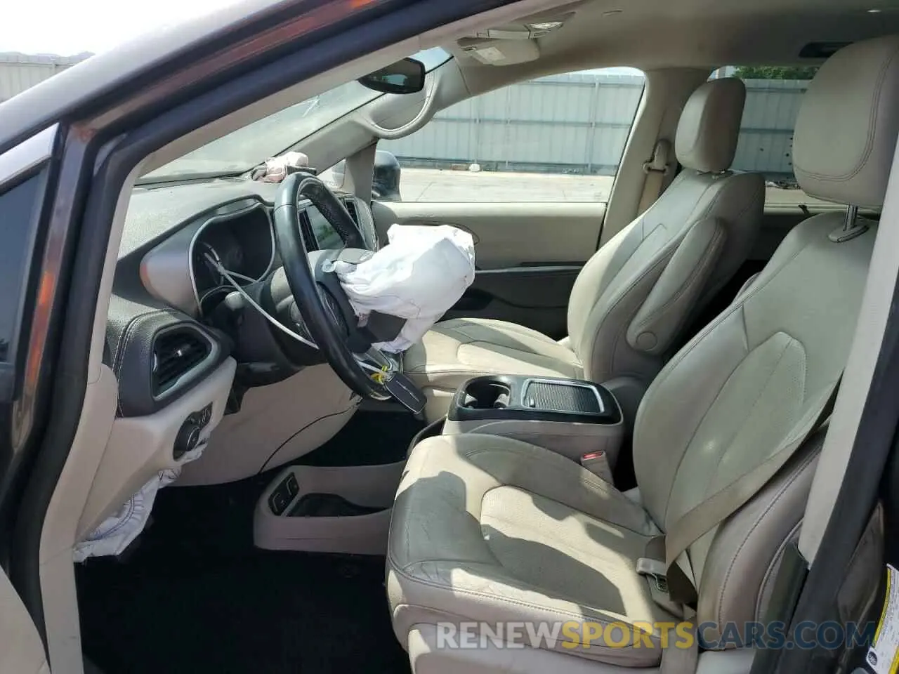 7 fotografías del automóvil dañado 2C4RC1L70MR599183 CHRYSLER PACIFICA 2021