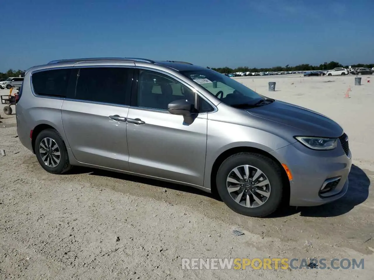 4 fotografías del automóvil dañado 2C4RC1L71MR594686 CHRYSLER PACIFICA 2021