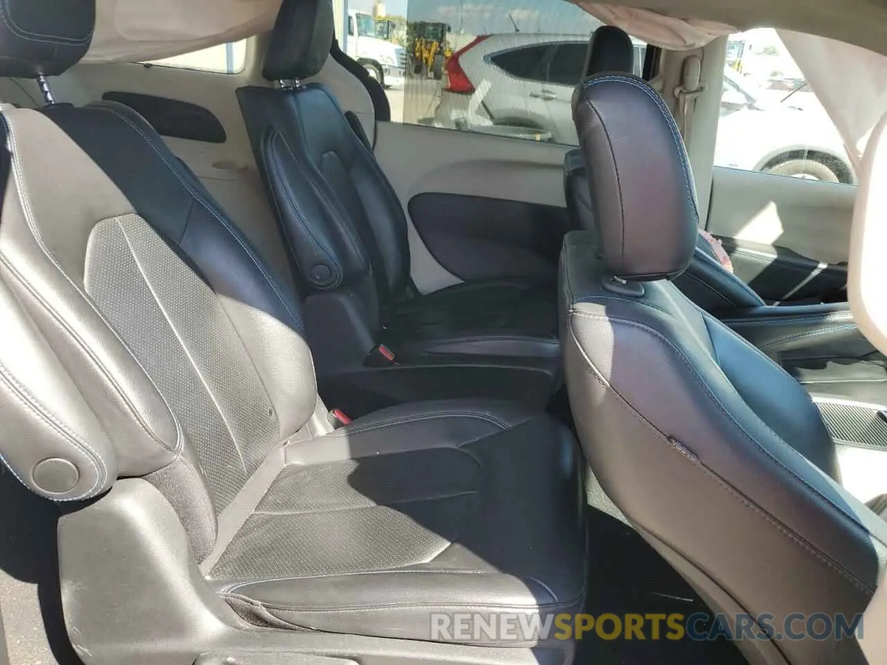 11 fotografías del automóvil dañado 2C4RC1L73MR594656 CHRYSLER PACIFICA 2021