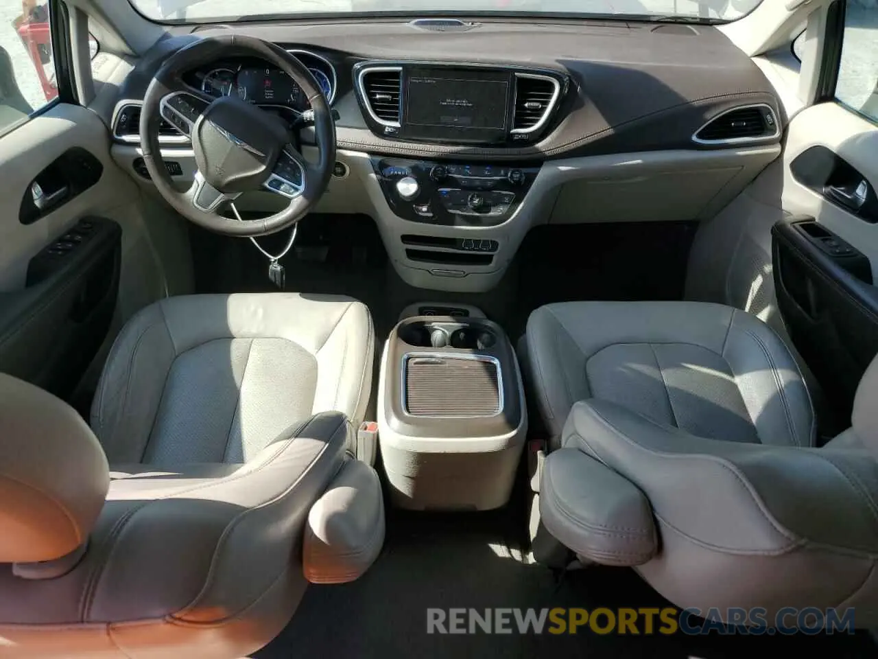 8 fotografías del automóvil dañado 2C4RC1L75MR586395 CHRYSLER PACIFICA 2021