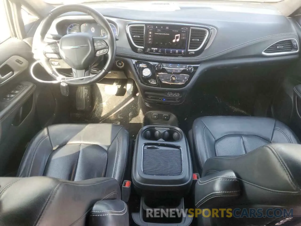 8 fotografías del automóvil dañado 2C4RC1L76MR526898 CHRYSLER PACIFICA 2021