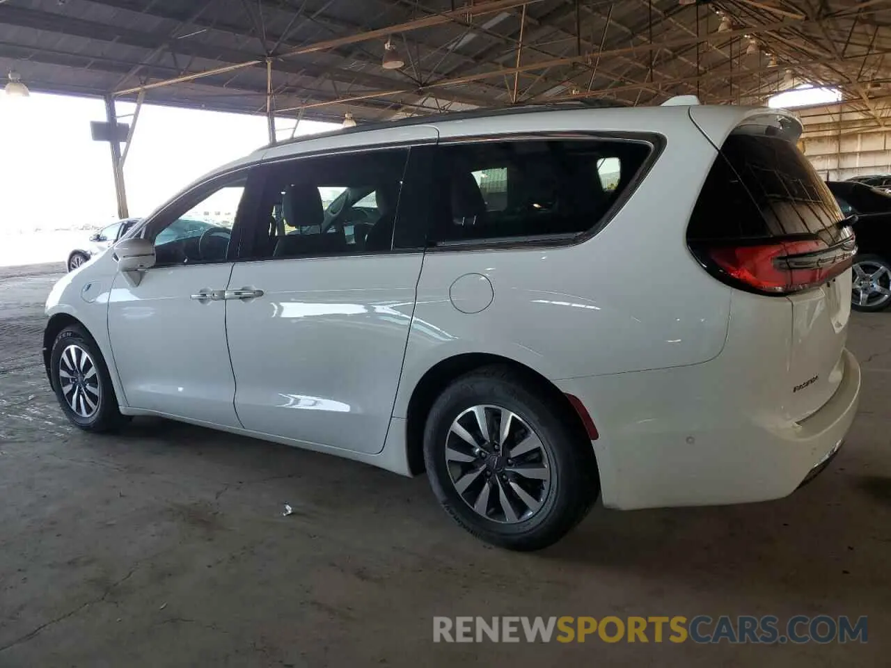2 fotografías del automóvil dañado 2C4RC1L7XMR603269 CHRYSLER PACIFICA 2021