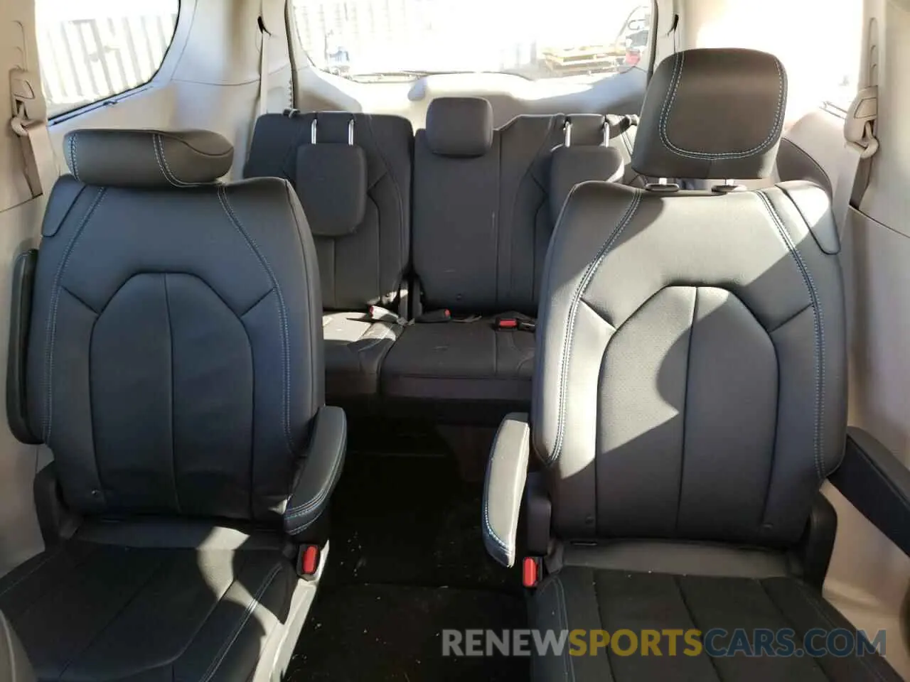 10 fotografías del automóvil dañado 2C4RC3BG9MR502303 CHRYSLER PACIFICA 2021
