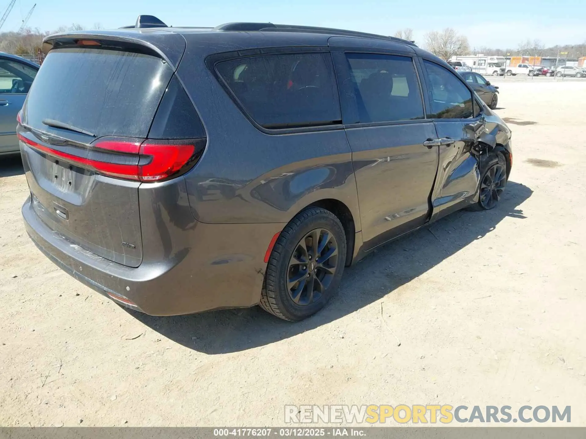 4 fotografías del automóvil dañado 2C4RC3FG1MR550842 CHRYSLER PACIFICA 2021