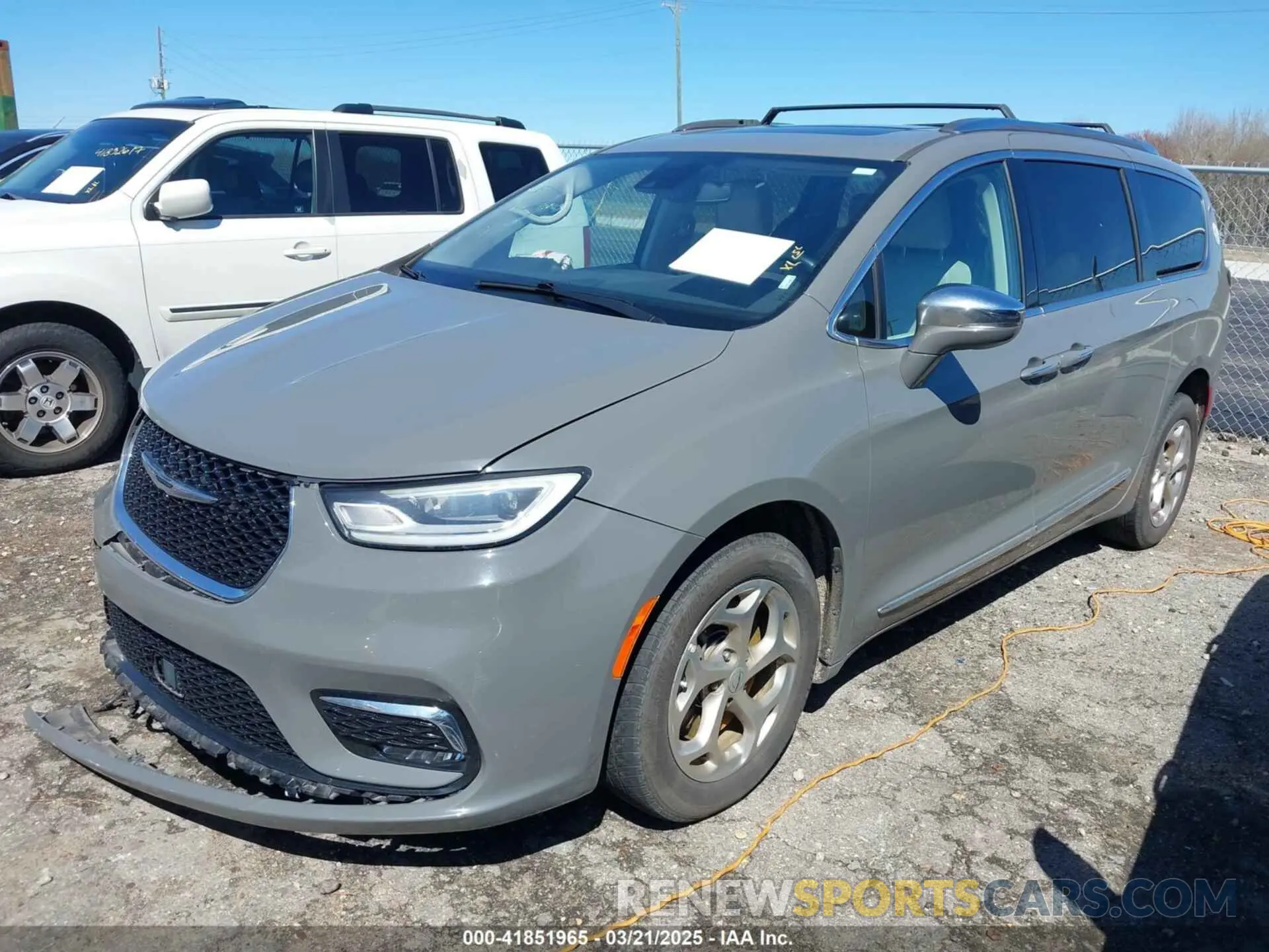 2 fotografías del automóvil dañado 2C4RC3GG3MR541011 CHRYSLER PACIFICA 2021