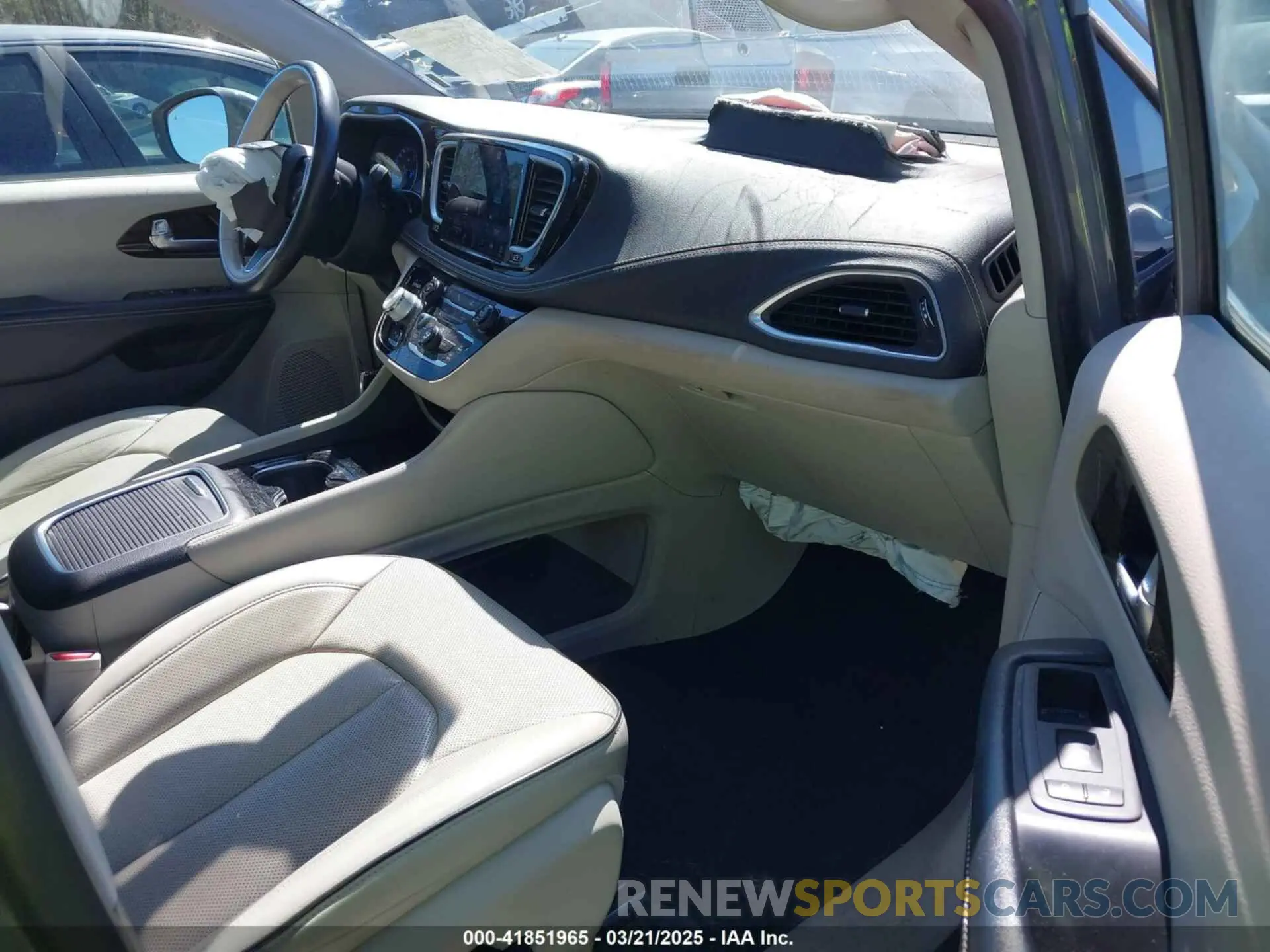 5 fotografías del automóvil dañado 2C4RC3GG3MR541011 CHRYSLER PACIFICA 2021