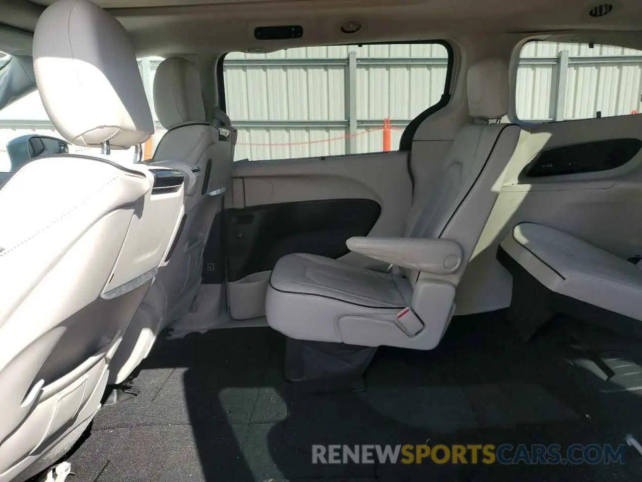 12 fotografías del automóvil dañado 2C4RC3GG3MR581749 CHRYSLER PACIFICA 2021