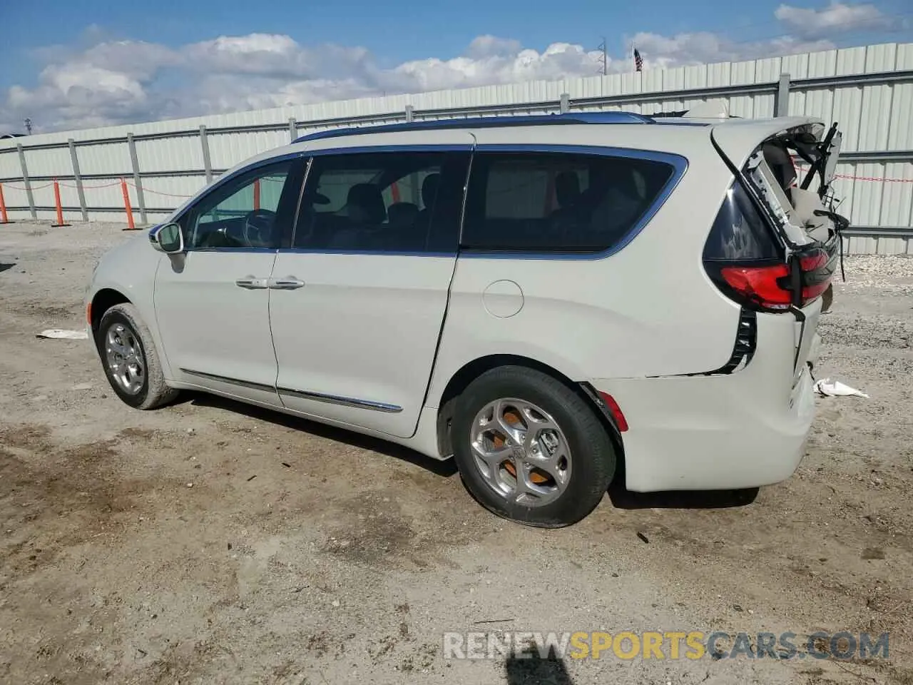 2 fotografías del automóvil dañado 2C4RC3GG3MR581749 CHRYSLER PACIFICA 2021