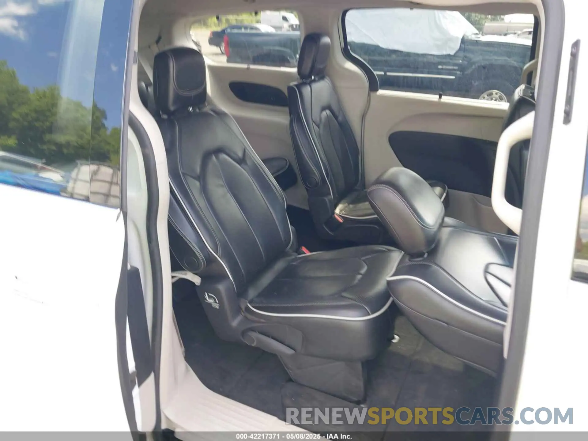 8 fotografías del automóvil dañado 2C4RC3GGXMR536808 CHRYSLER PACIFICA 2021