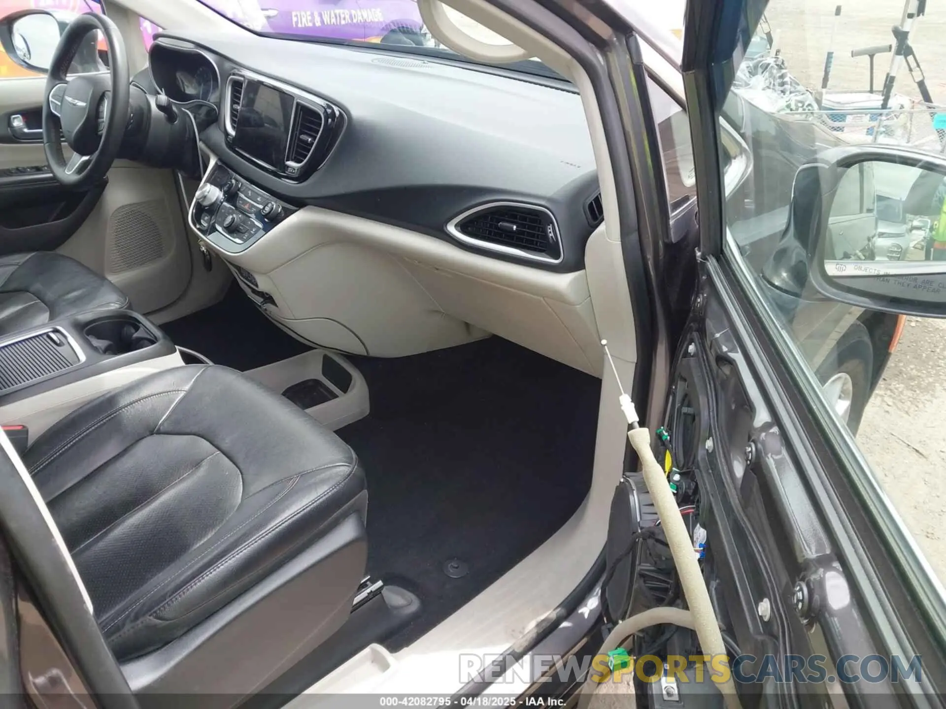 5 fotografías del automóvil dañado 2C4RC1BG0NR134194 CHRYSLER PACIFICA 2022