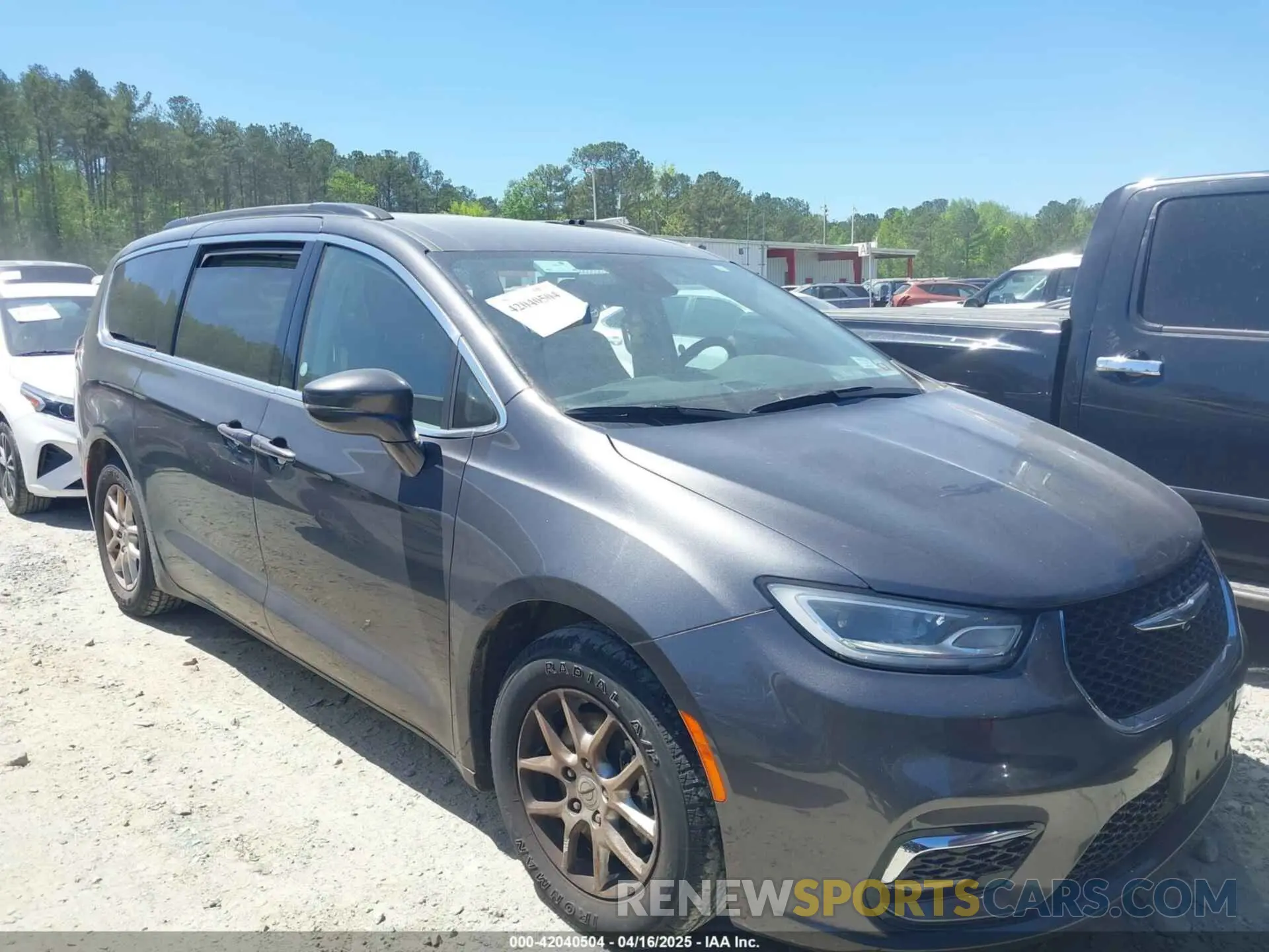 13 fotografías del automóvil dañado 2C4RC1BG0NR162013 CHRYSLER PACIFICA 2022