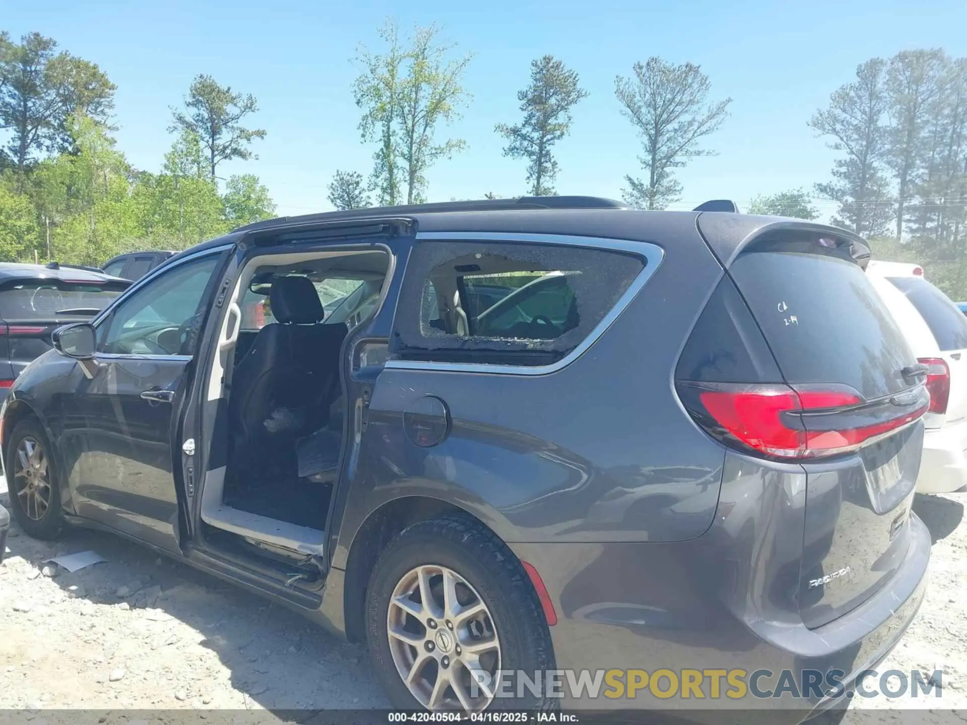 6 fotografías del automóvil dañado 2C4RC1BG0NR162013 CHRYSLER PACIFICA 2022