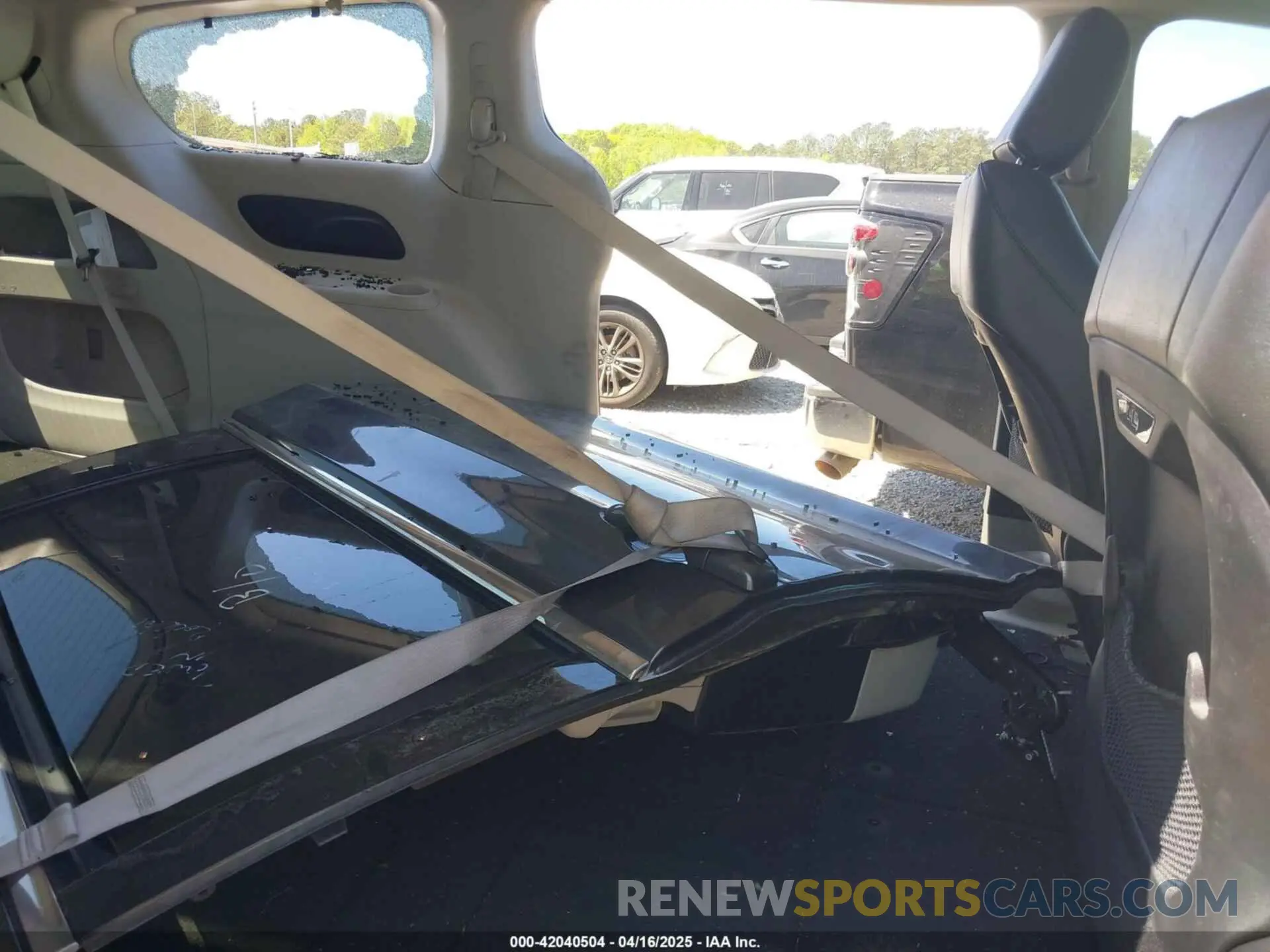 8 fotografías del automóvil dañado 2C4RC1BG0NR162013 CHRYSLER PACIFICA 2022