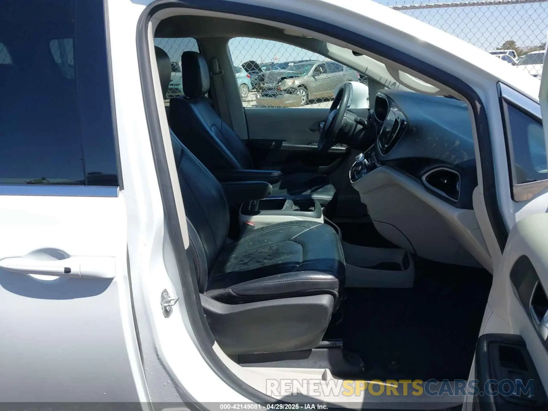 5 fotografías del automóvil dañado 2C4RC1BG1NR191813 CHRYSLER PACIFICA 2022