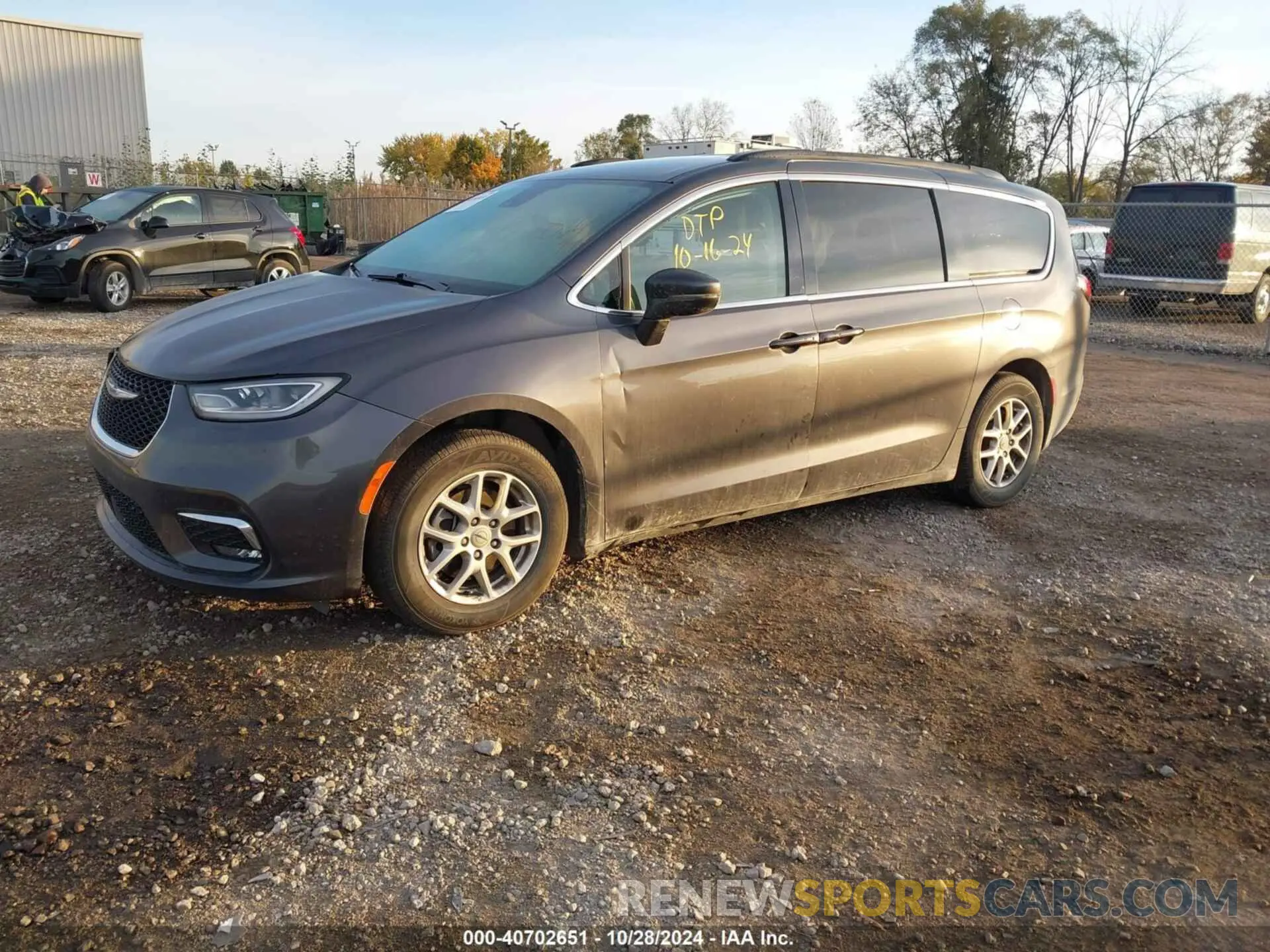 2 fotografías del automóvil dañado 2C4RC1BG3NR106566 CHRYSLER PACIFICA 2022