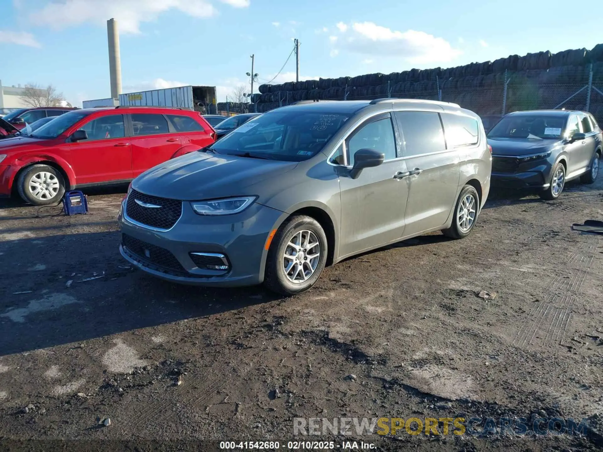 2 fotografías del automóvil dañado 2C4RC1BG3NR117213 CHRYSLER PACIFICA 2022