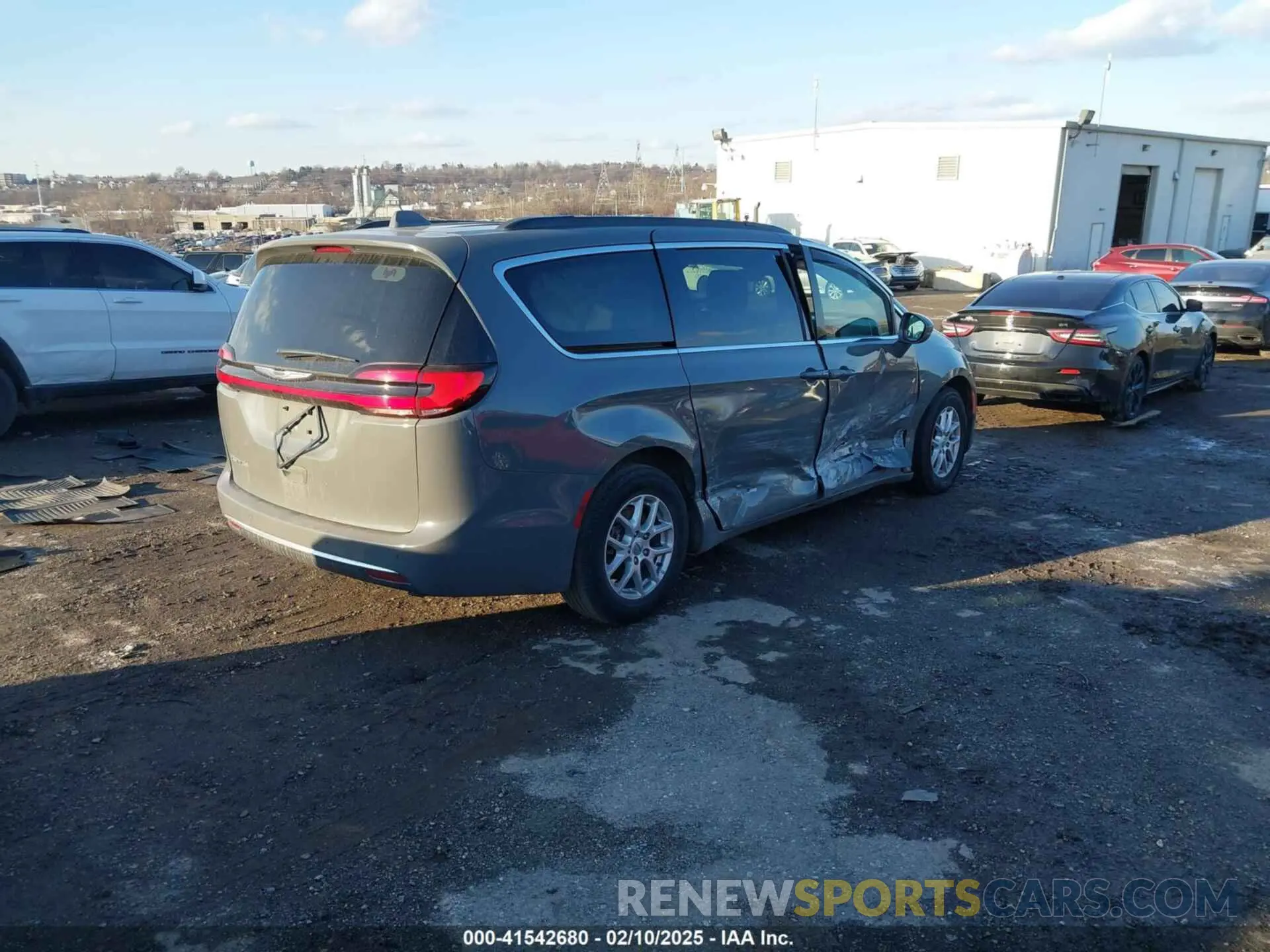 4 fotografías del automóvil dañado 2C4RC1BG3NR117213 CHRYSLER PACIFICA 2022