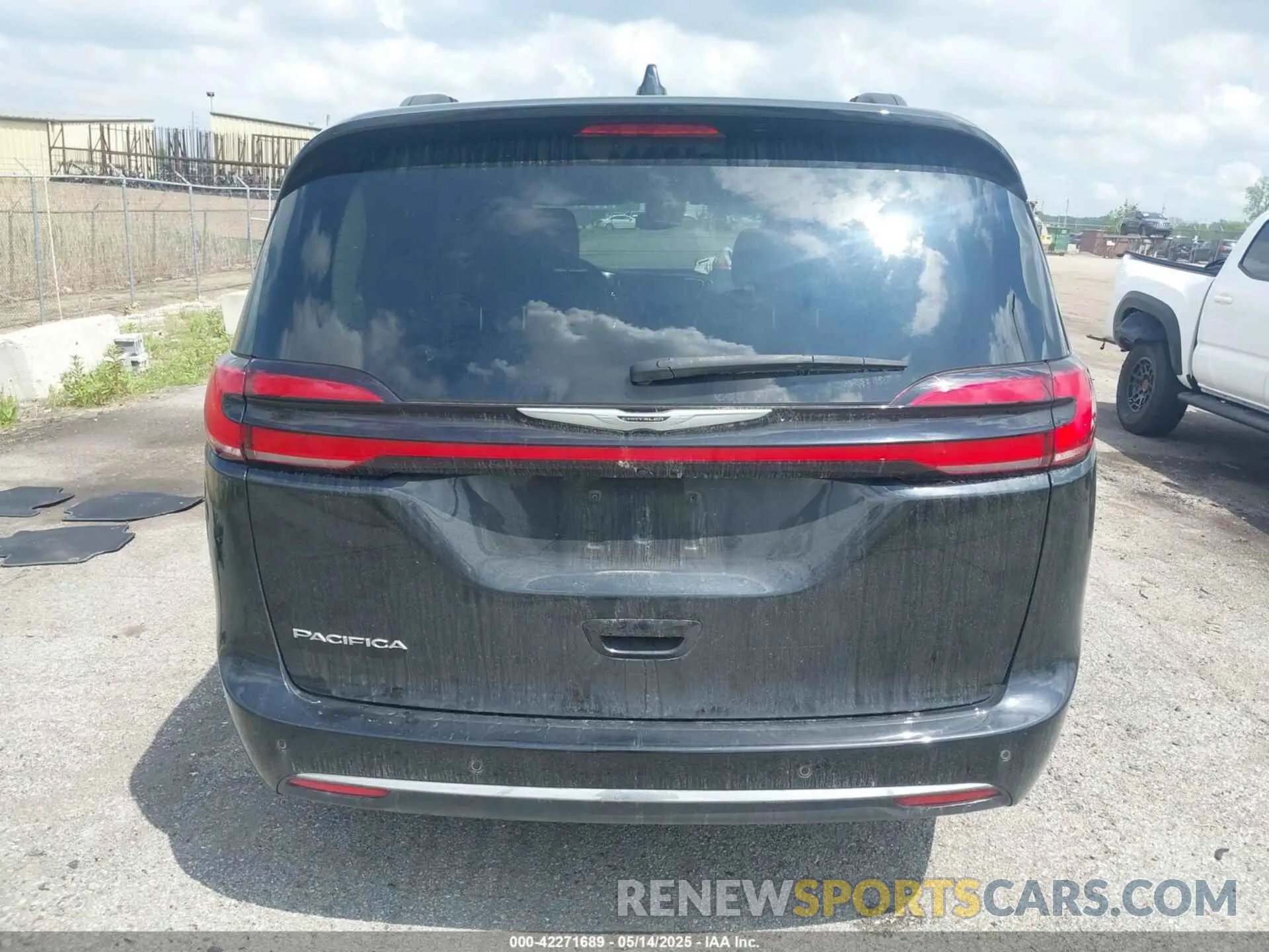 16 fotografías del automóvil dañado 2C4RC1BG3NR146081 CHRYSLER PACIFICA 2022