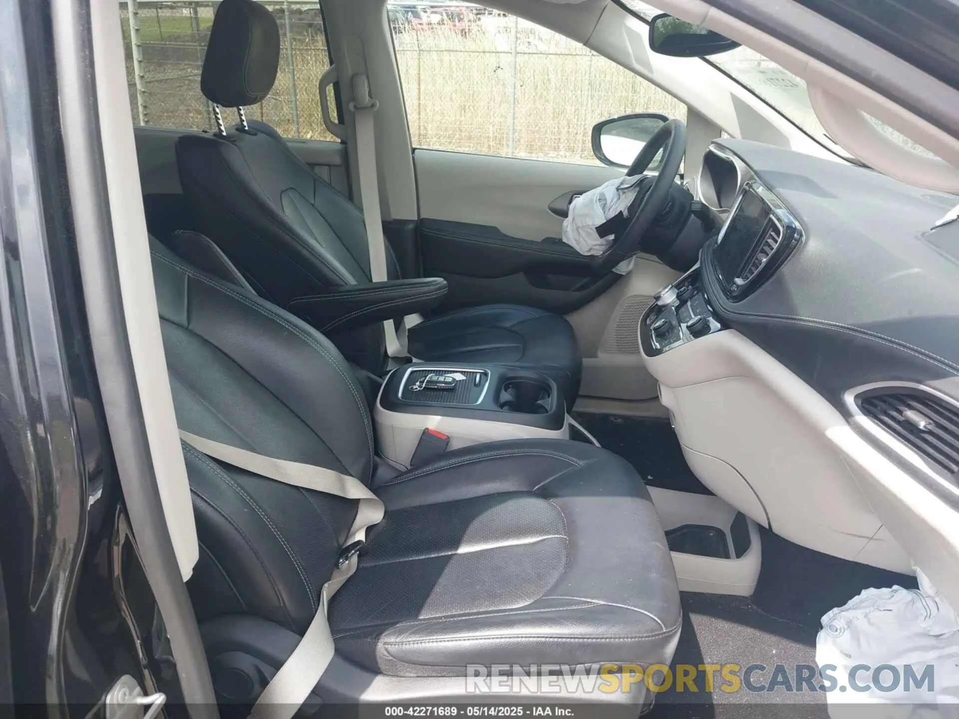 5 fotografías del automóvil dañado 2C4RC1BG3NR146081 CHRYSLER PACIFICA 2022