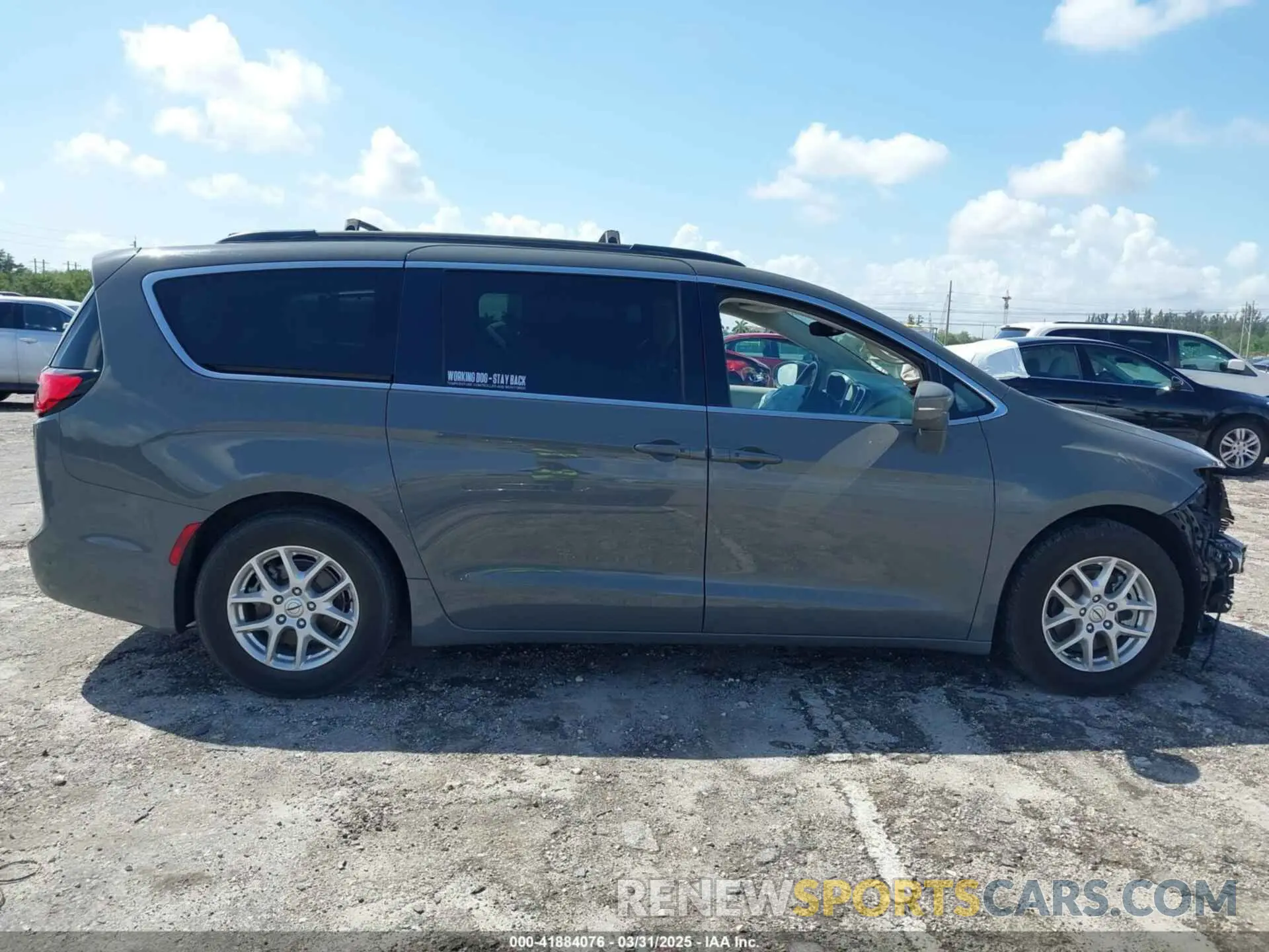 14 fotografías del automóvil dañado 2C4RC1BG4NR113946 CHRYSLER PACIFICA 2022