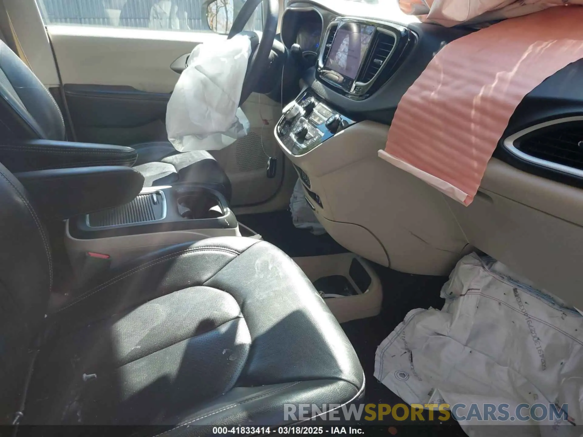 5 fotografías del automóvil dañado 2C4RC1BG4NR169501 CHRYSLER PACIFICA 2022