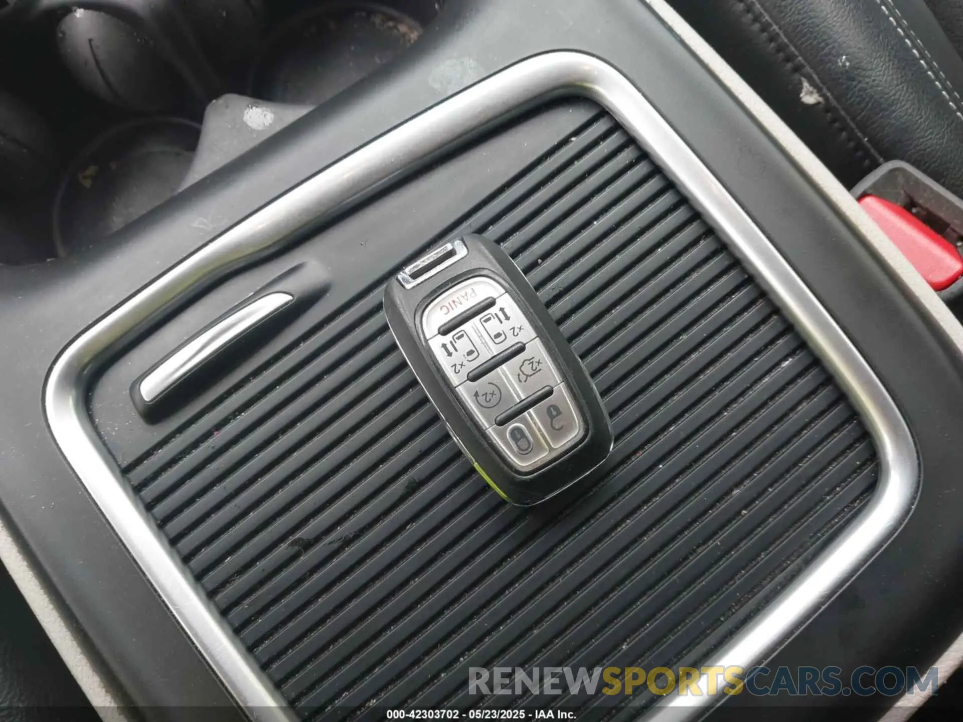 11 fotografías del automóvil dañado 2C4RC1BG5NR142176 CHRYSLER PACIFICA 2022