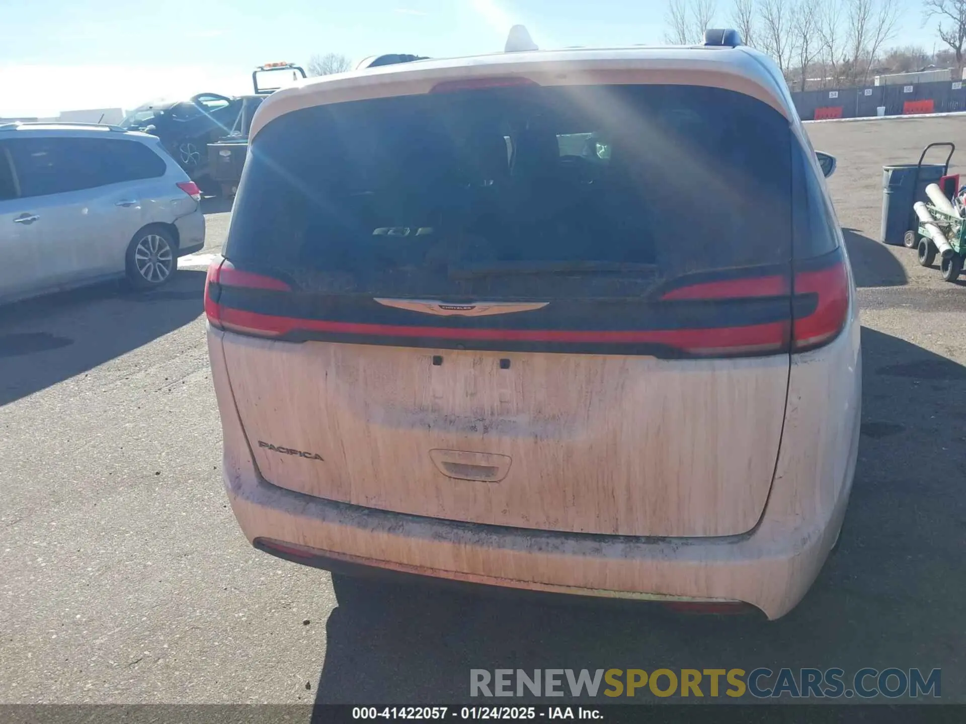 16 fotografías del automóvil dañado 2C4RC1BG5NR170186 CHRYSLER PACIFICA 2022