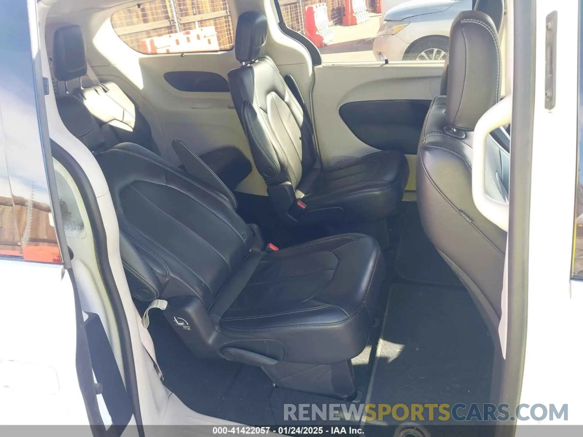 8 fotografías del automóvil dañado 2C4RC1BG5NR170186 CHRYSLER PACIFICA 2022